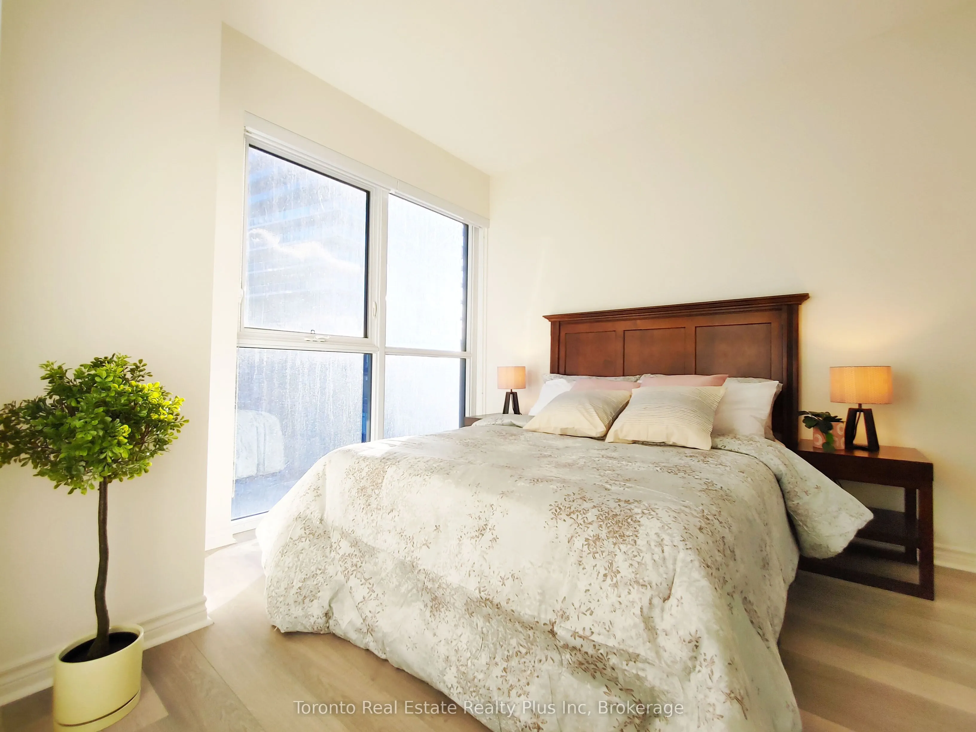 39 Annie Craig Drive, #403