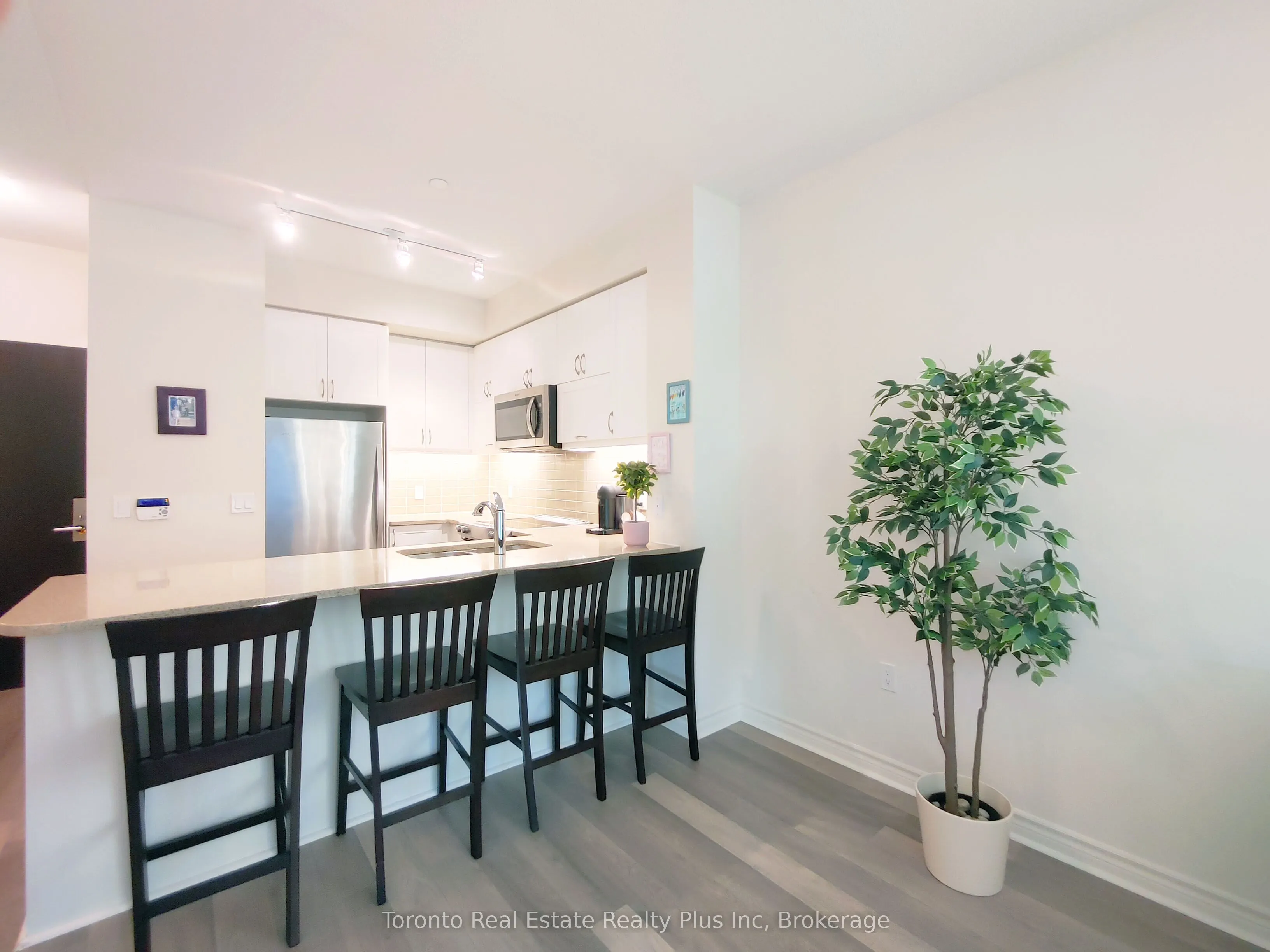 39 Annie Craig Drive, #403