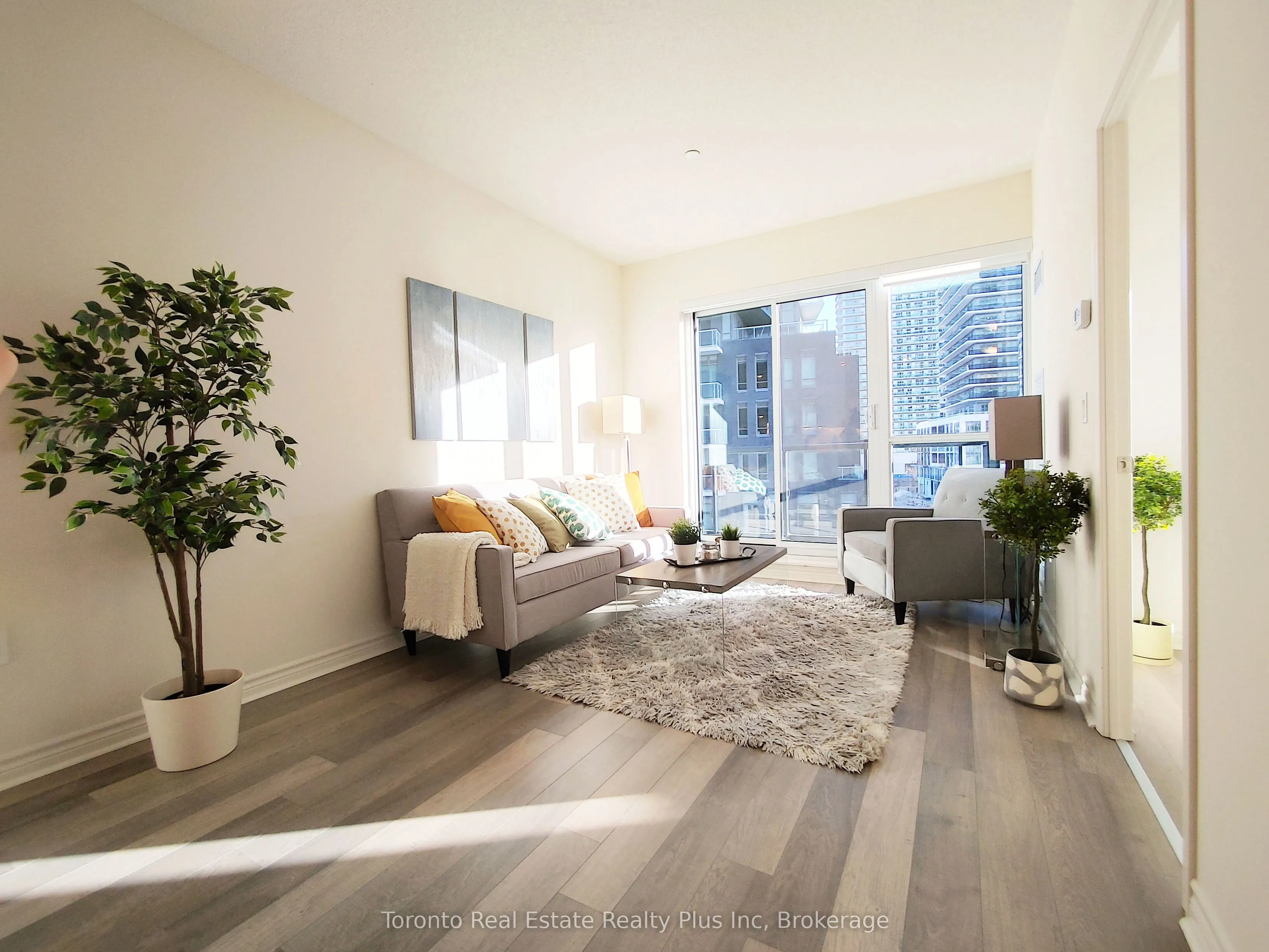 39 Annie Craig Drive, #403