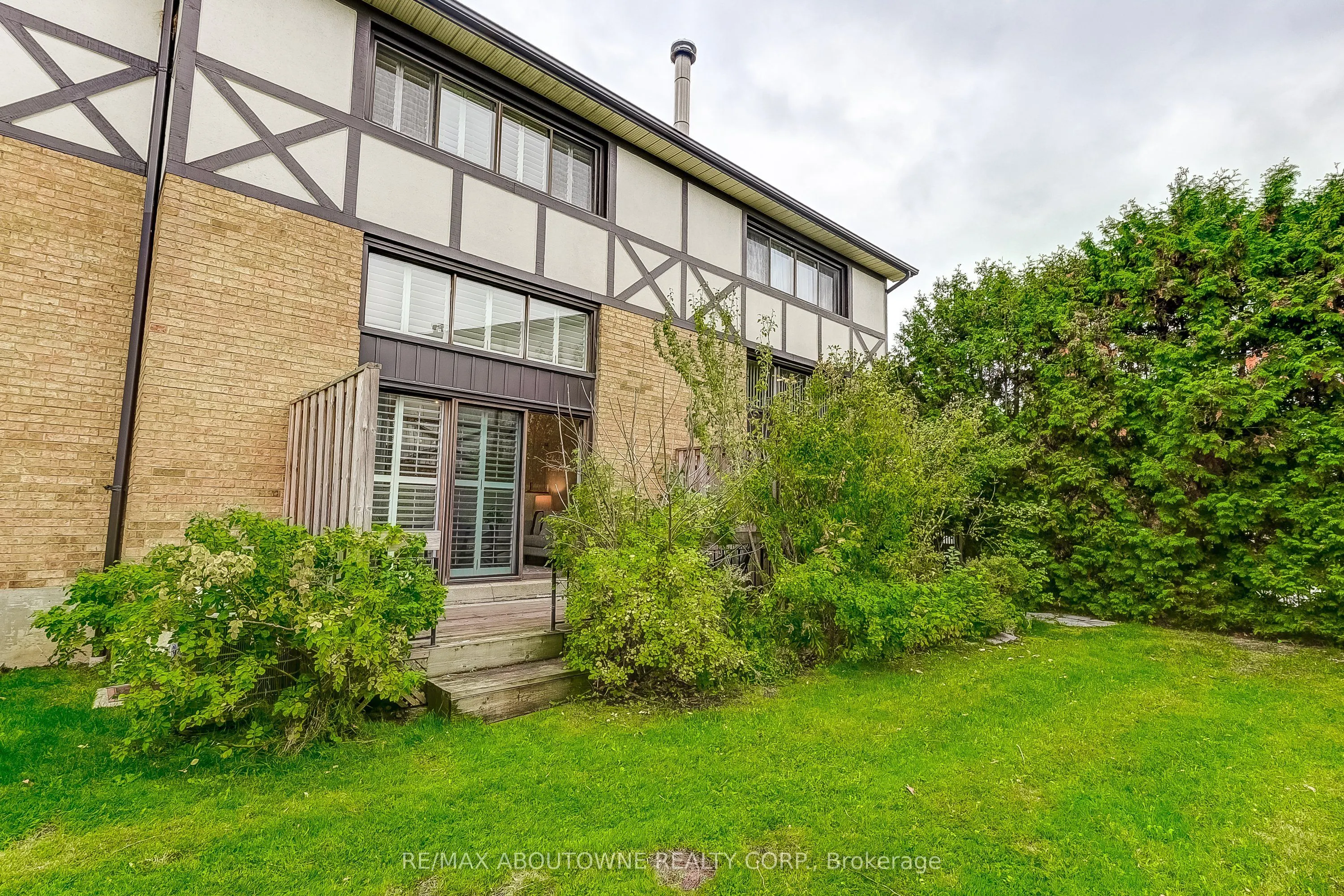 2 Bradbrook Road, #6