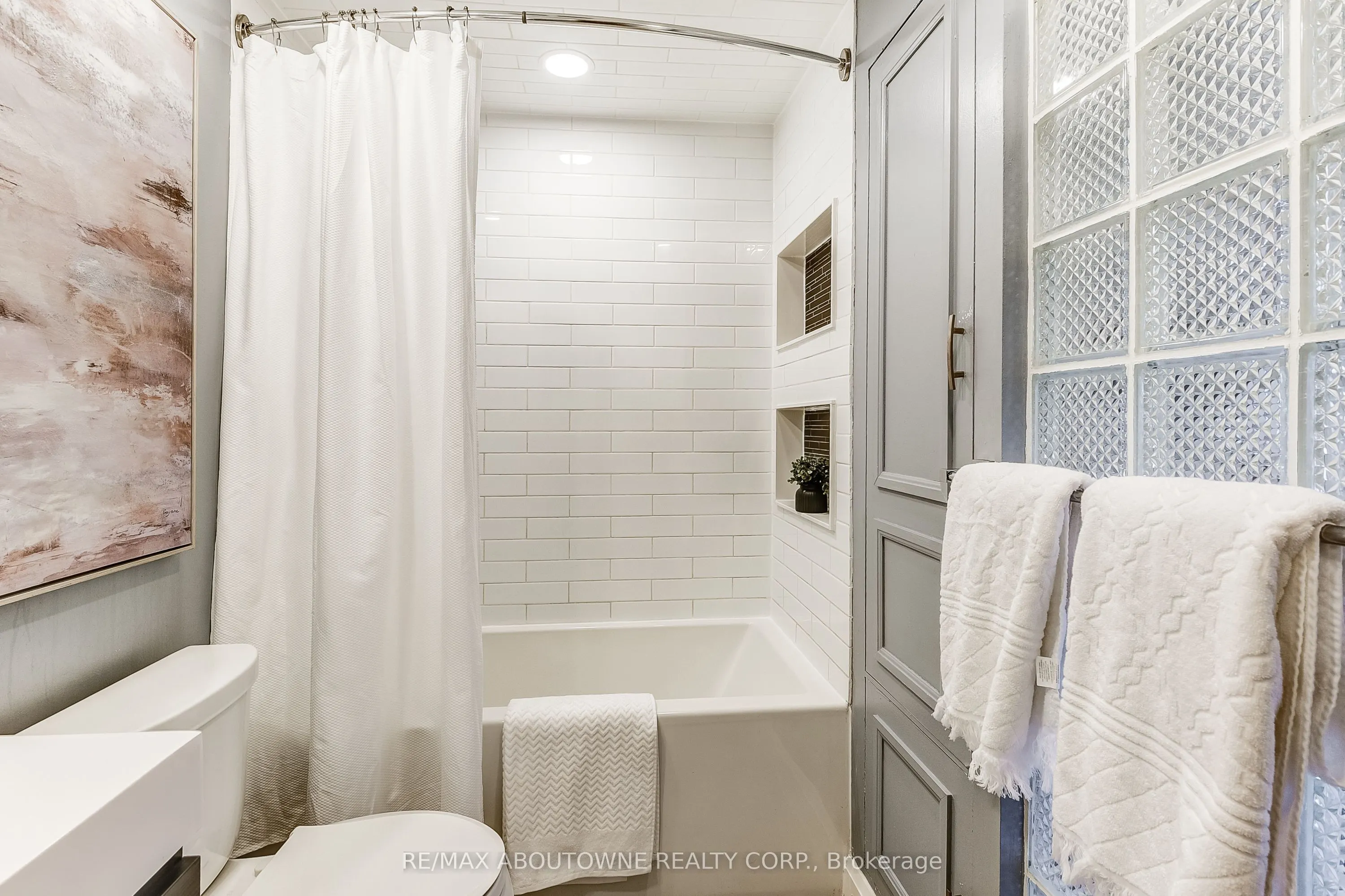 2 Bradbrook Road, #6