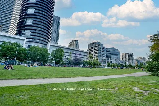 56 Annie Craig Drive, #3105