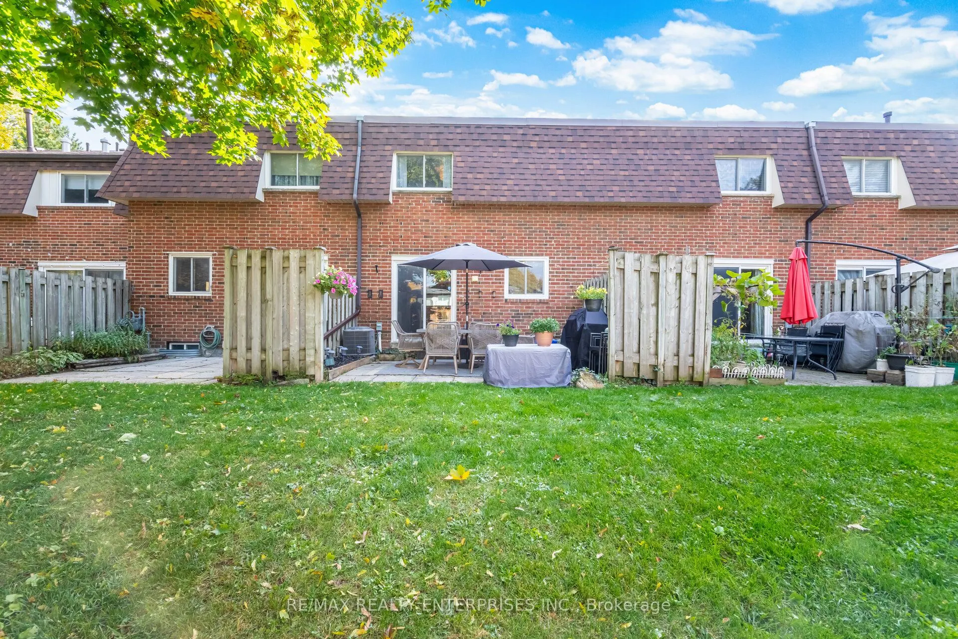 371 Bronte Street S, #110