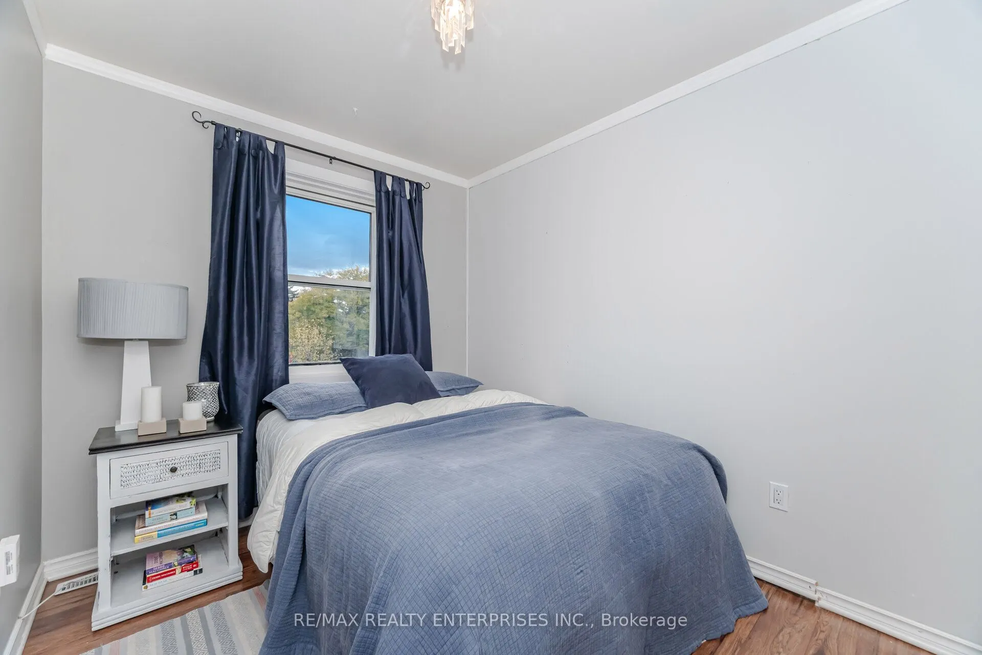 371 Bronte Street S, #110