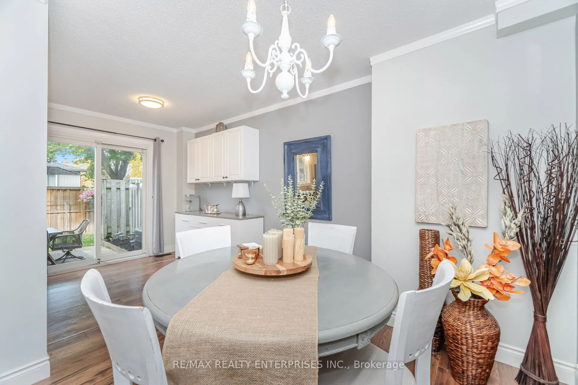 371 Bronte Street S, #110