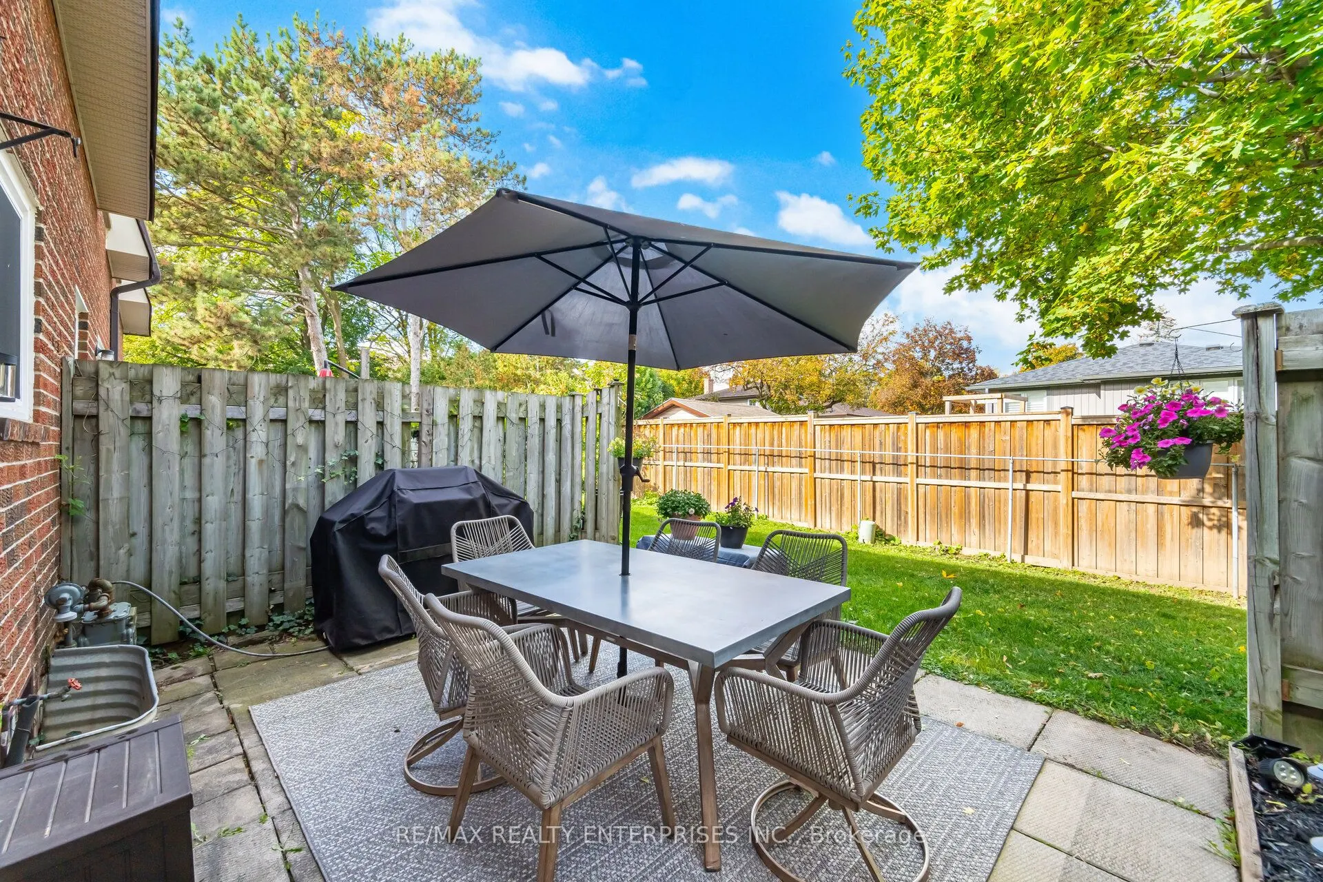 371 Bronte Street S, #110