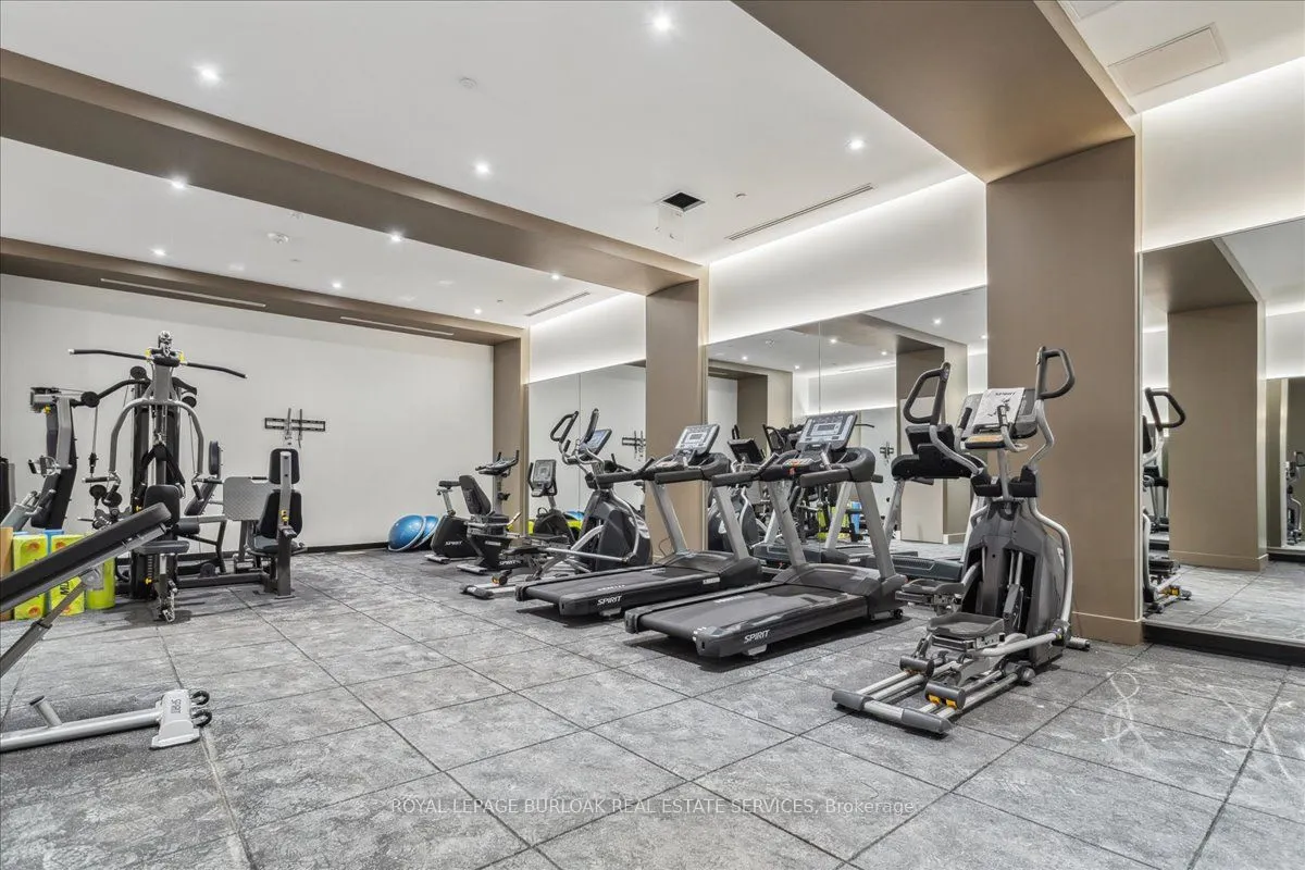 2007 James Street, #1405