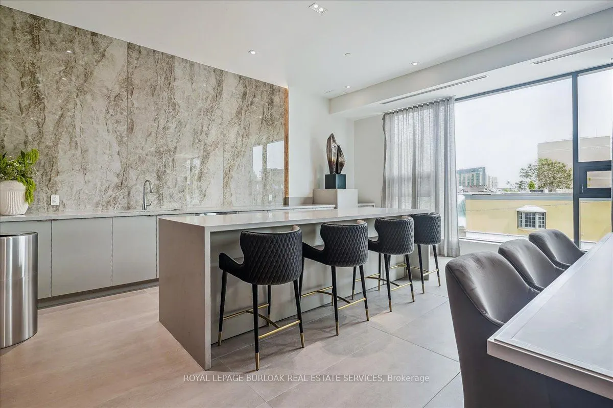 2007 James Street, #1405