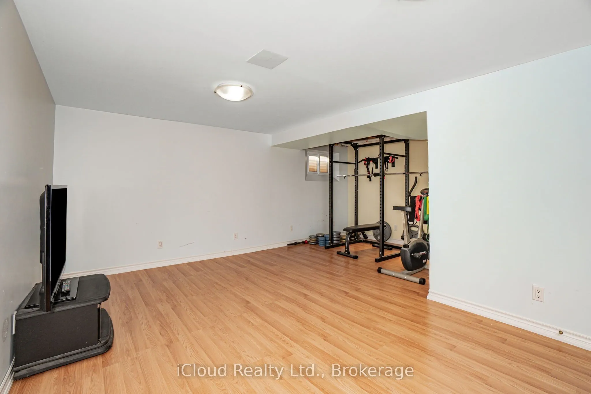 5061 Pinedale Avenue, #101