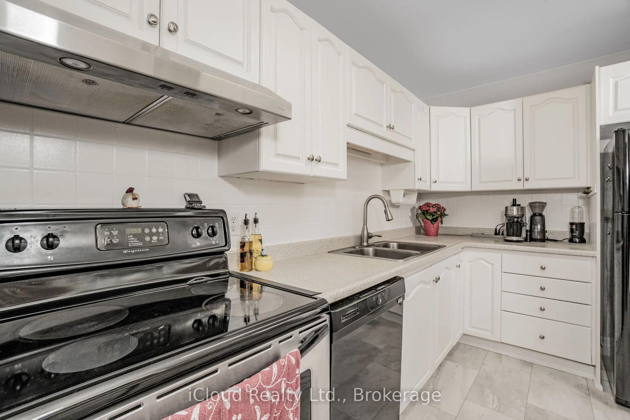 5061 Pinedale Avenue, #101