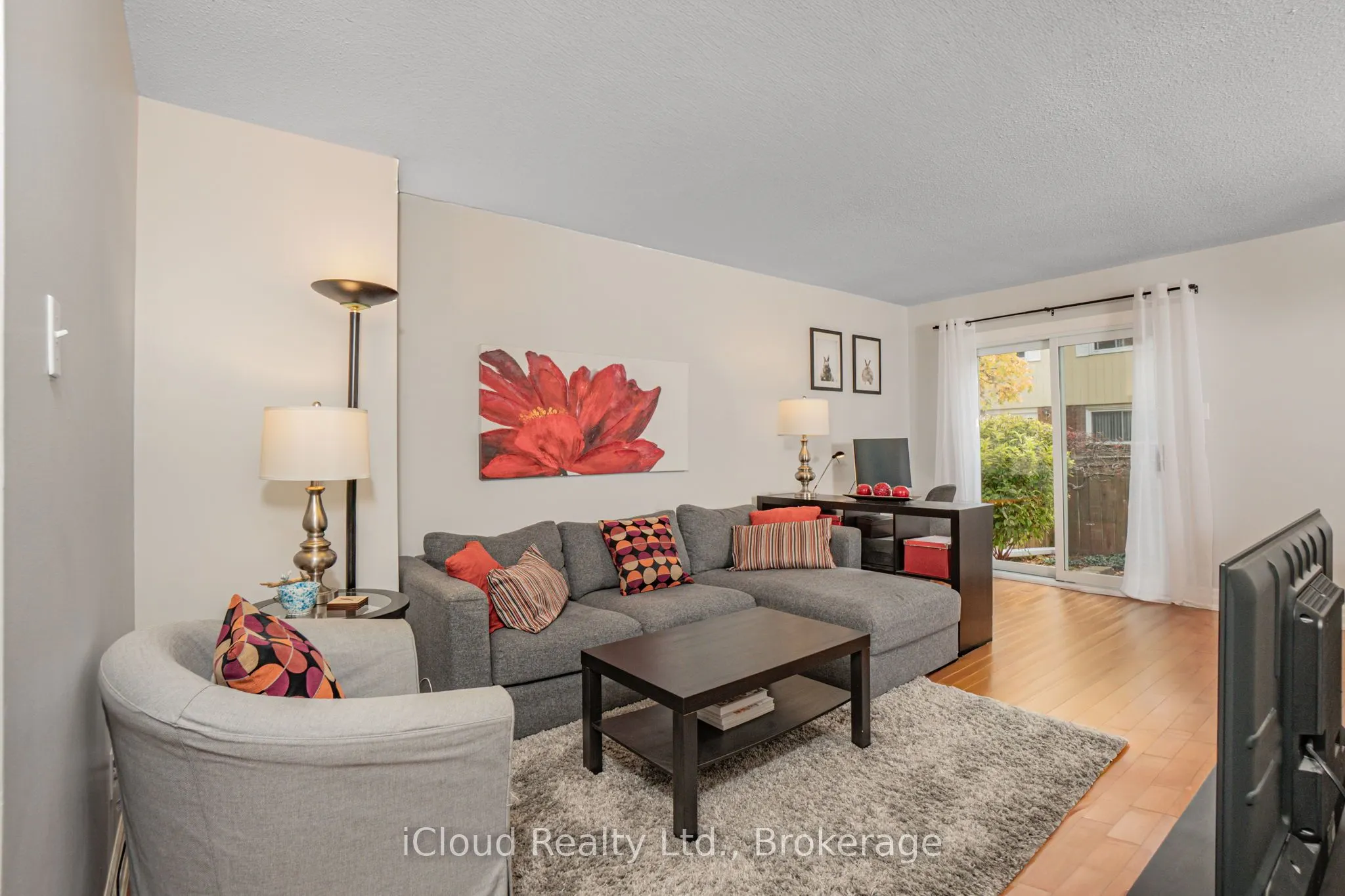 5061 Pinedale Avenue, #101