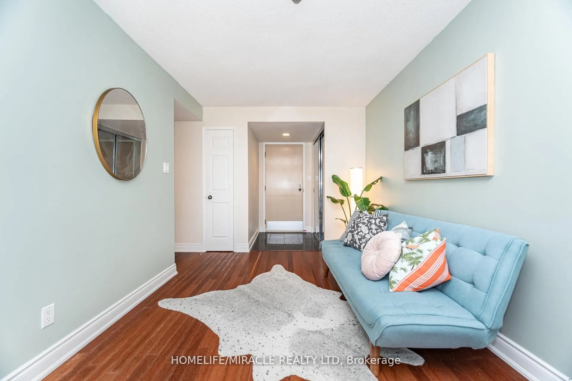 50 Eglinton Ave W, #1701