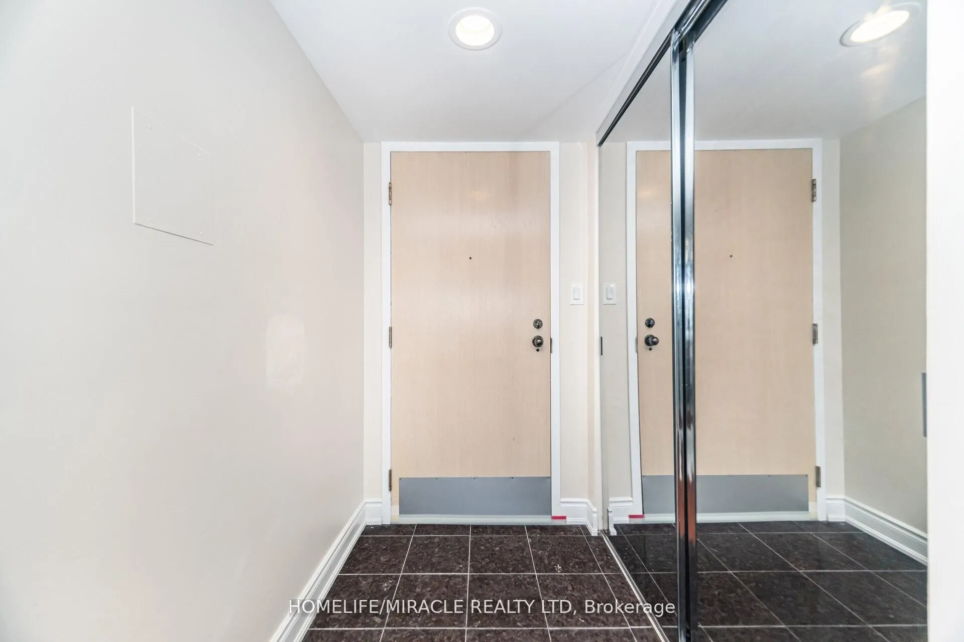 50 Eglinton Ave W, #1701