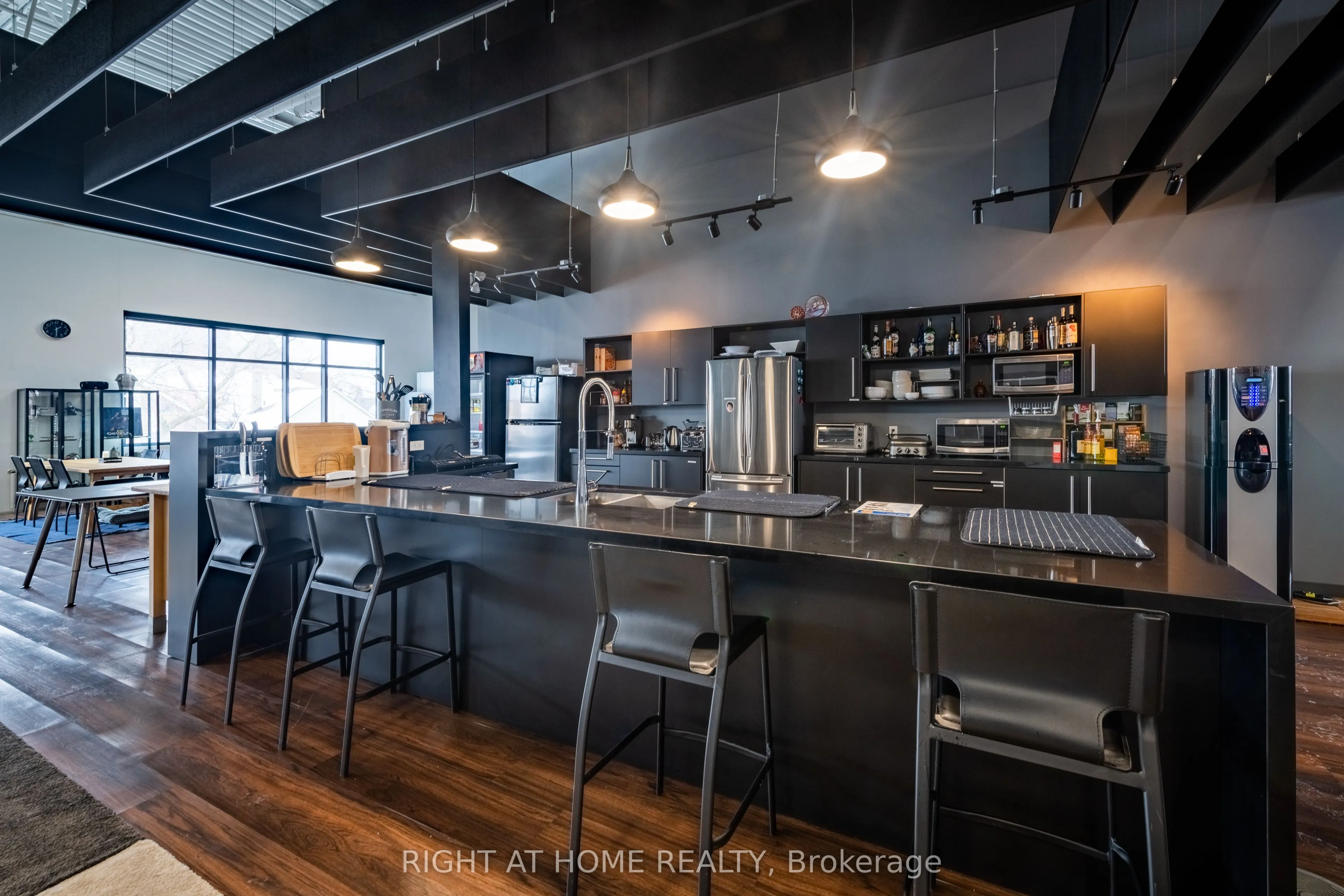 772 Dovercourt Road, #2nd floor