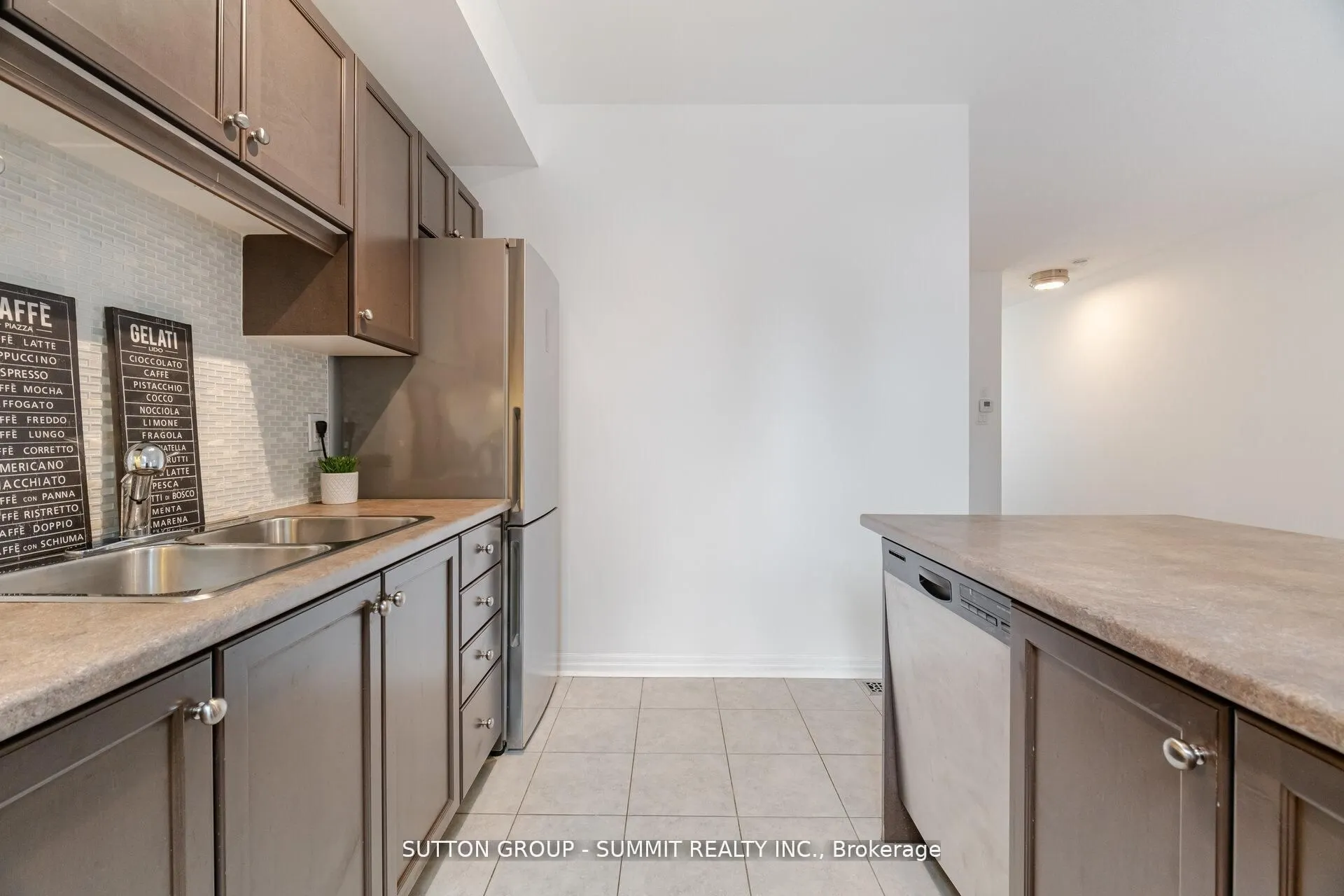 70 Plains Road W, #12