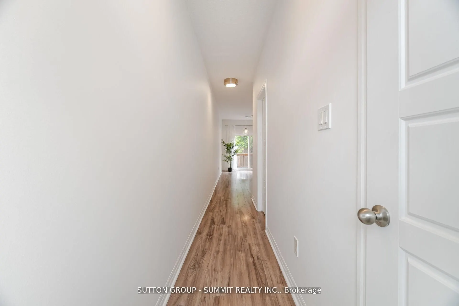 70 Plains Road W, #12