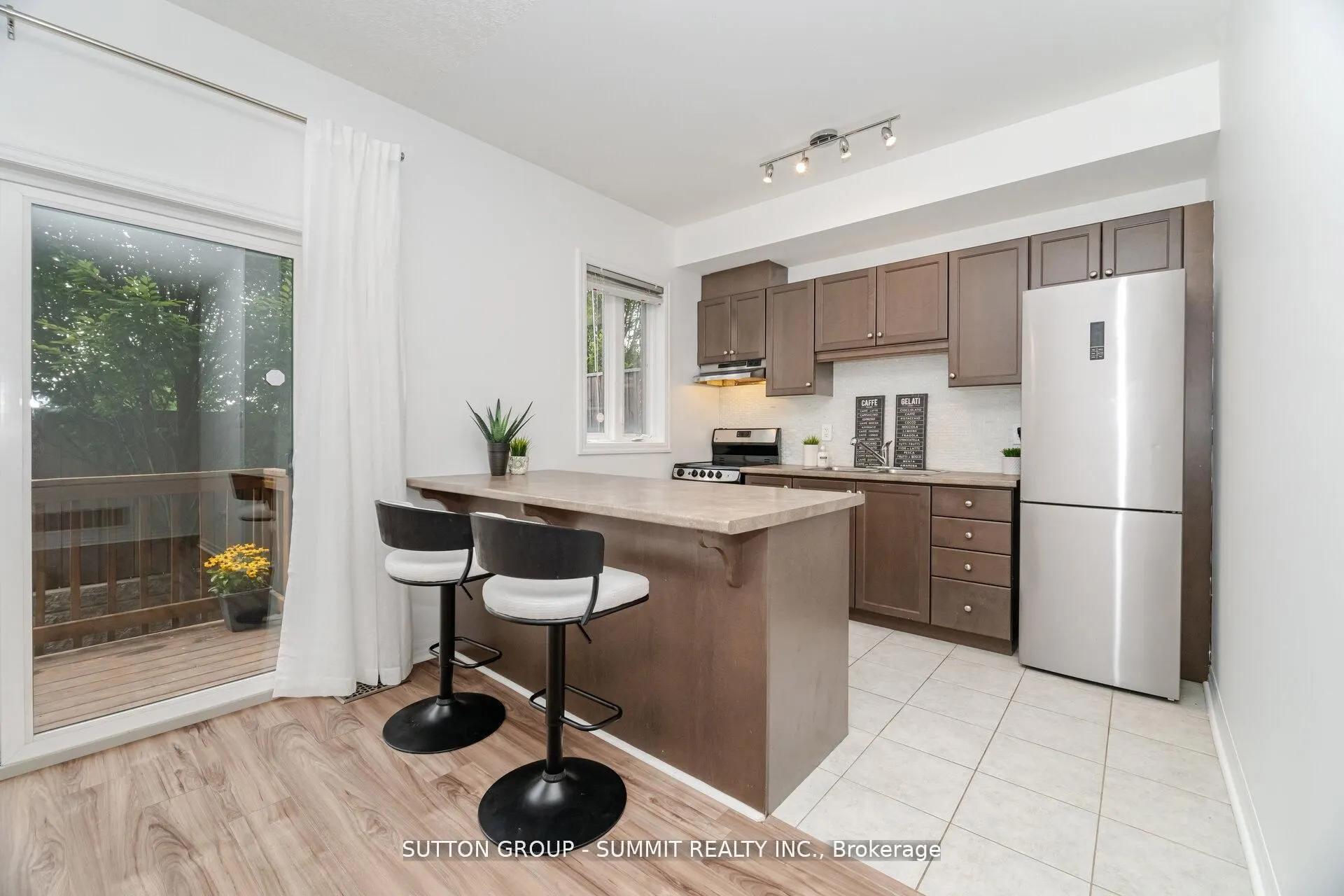 70 Plains Road W, #12