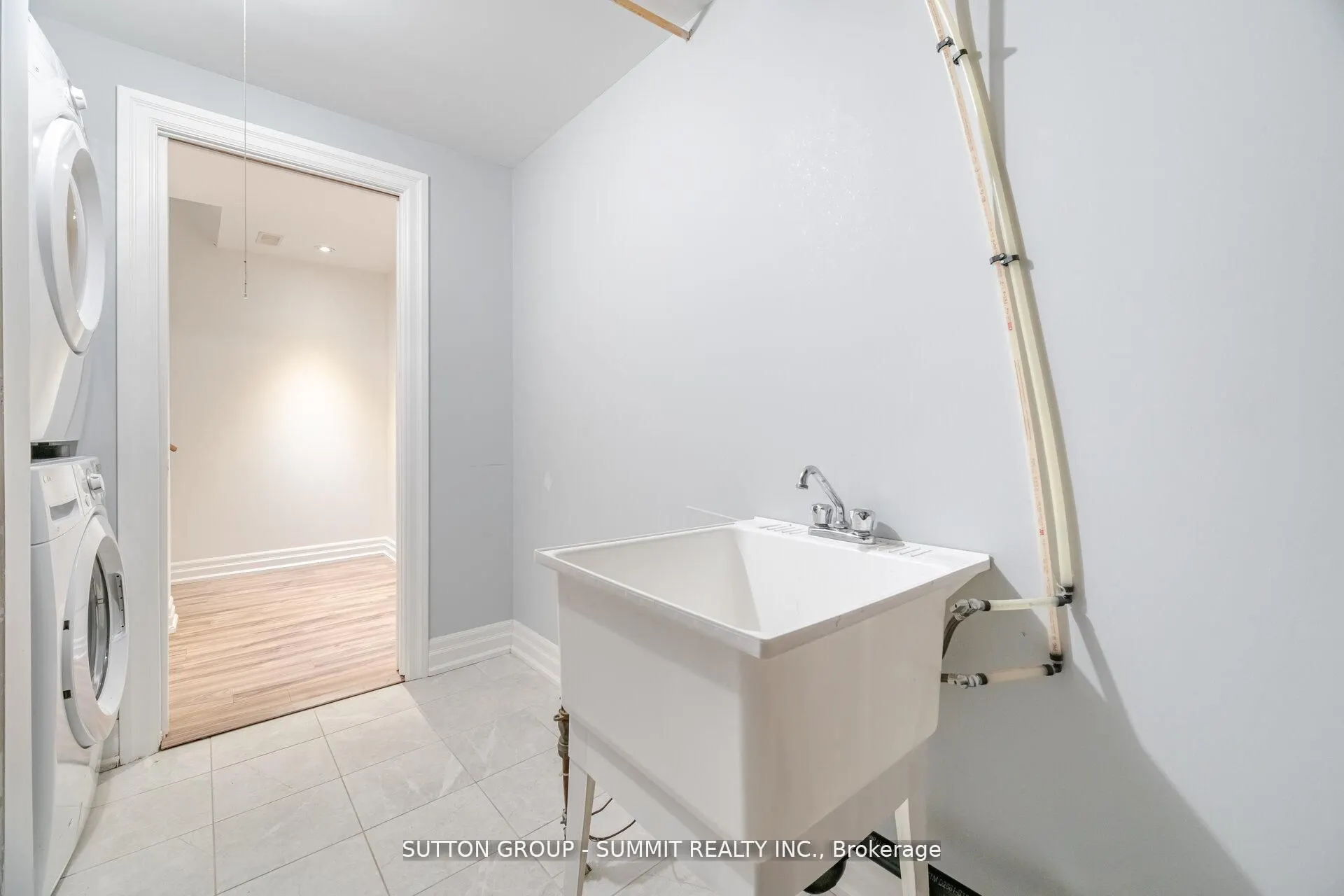 70 Plains Road W, #12