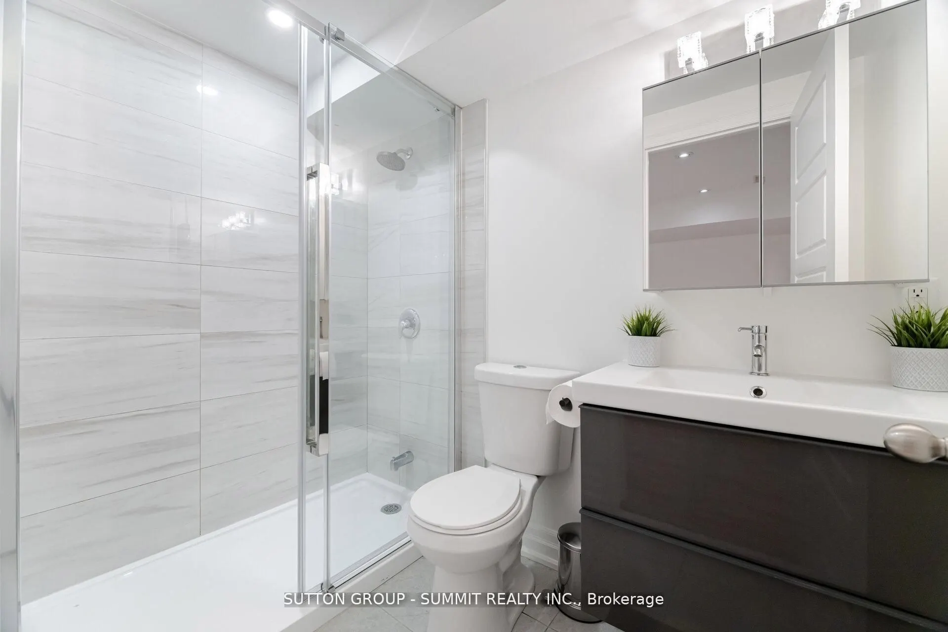 70 Plains Road W, #12