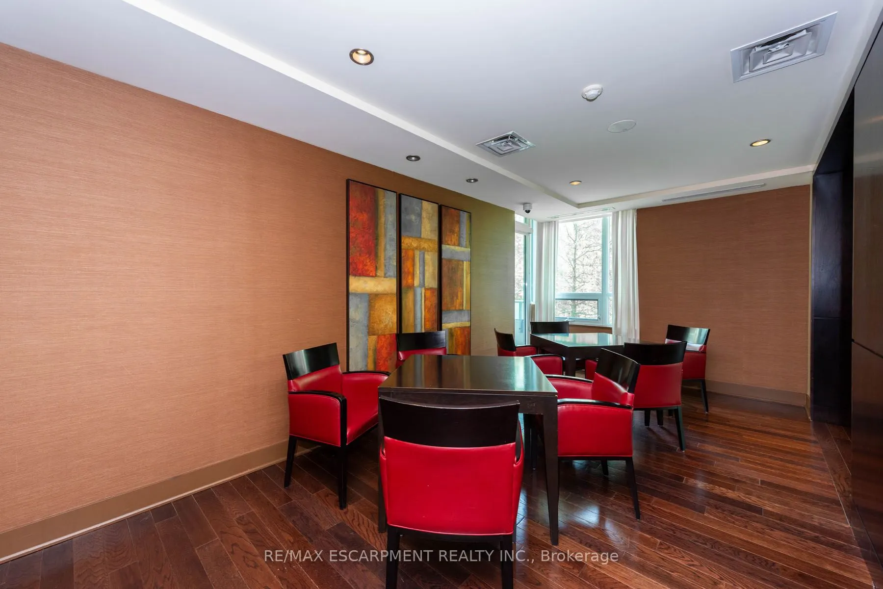 1055 Southdown Road, #710