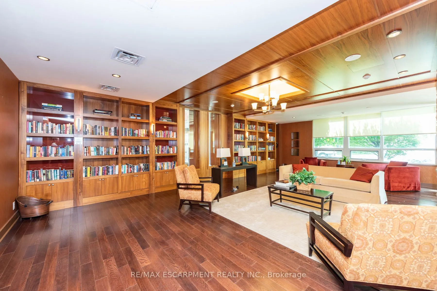 1055 Southdown Road, #710