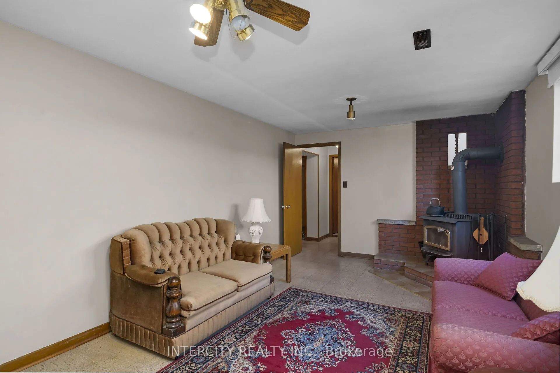 16 Seacliff Boulevard