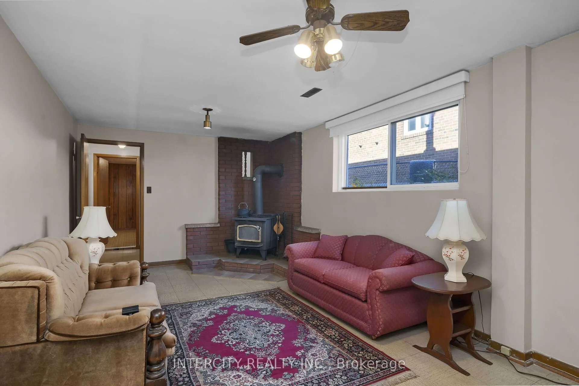 16 Seacliff Boulevard