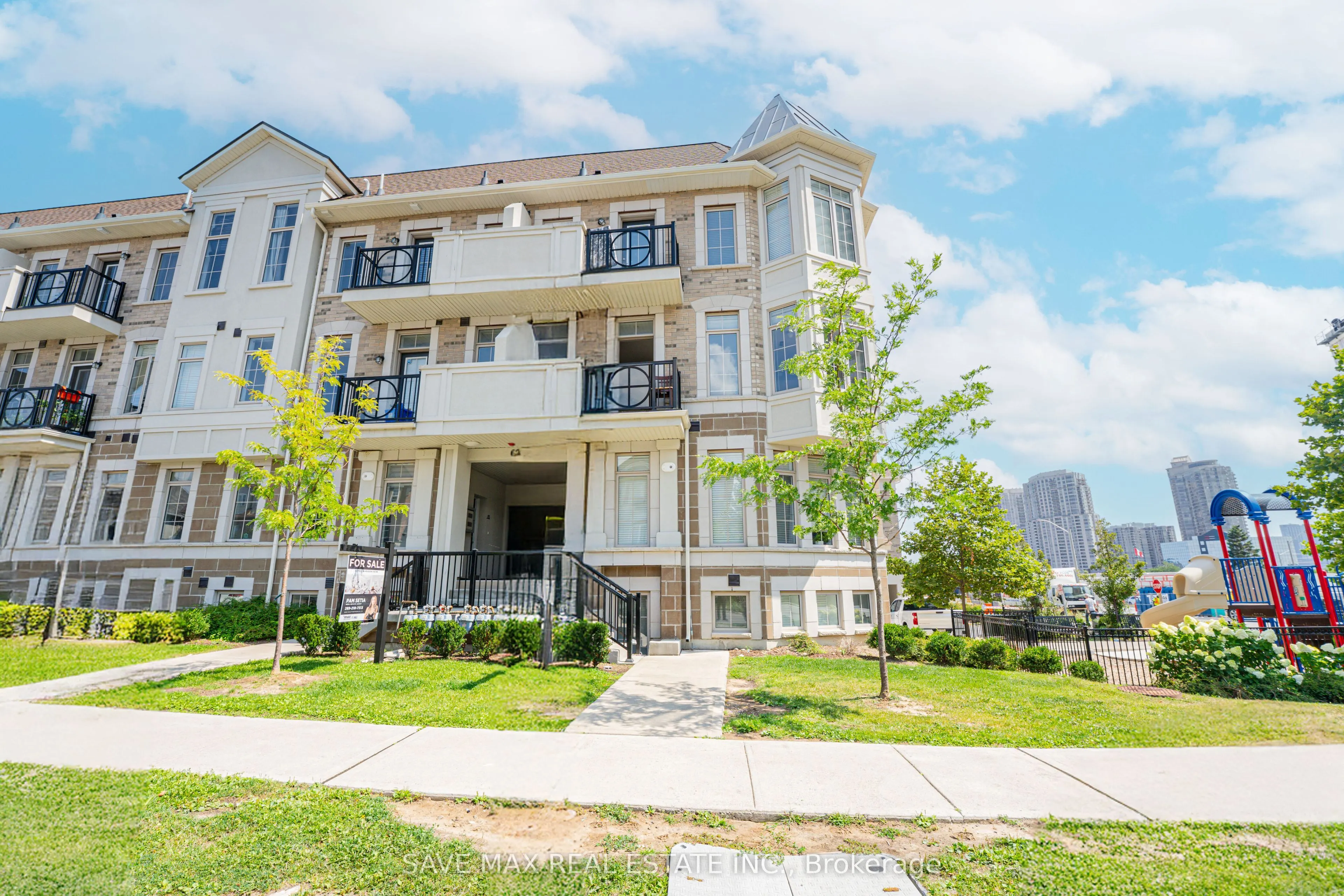 62 Preston Meadow Avenue NE, #2