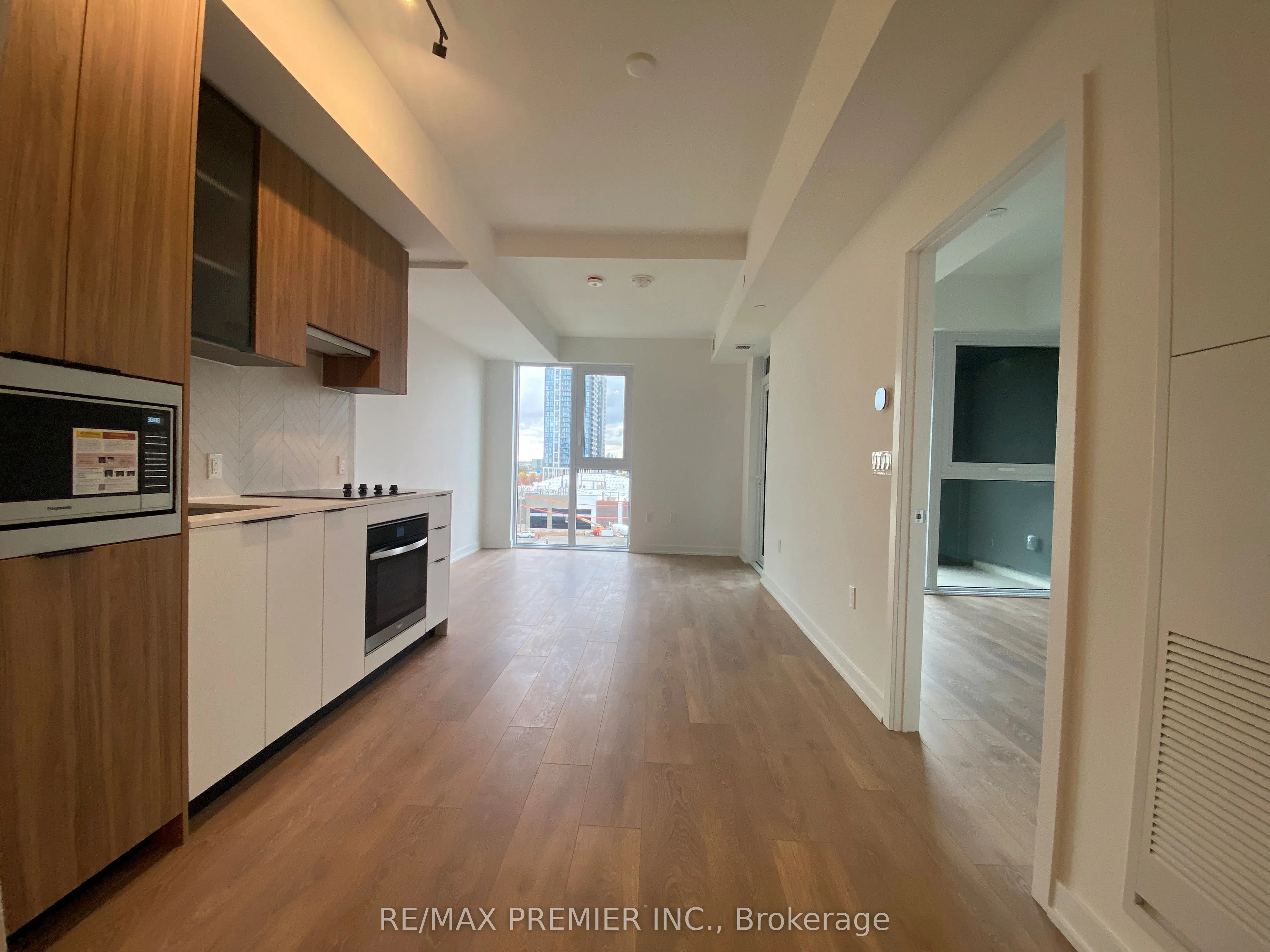 1037 The Queensway, #514