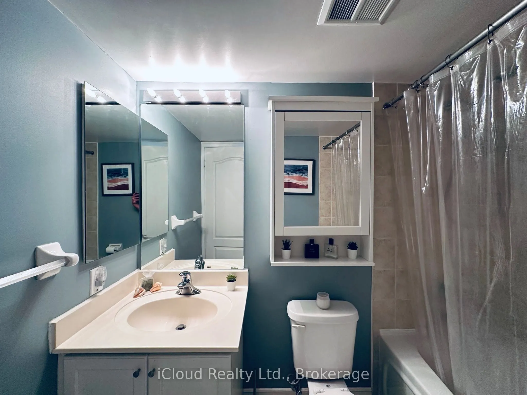 2121 Lake Shore Boulevard W, #813