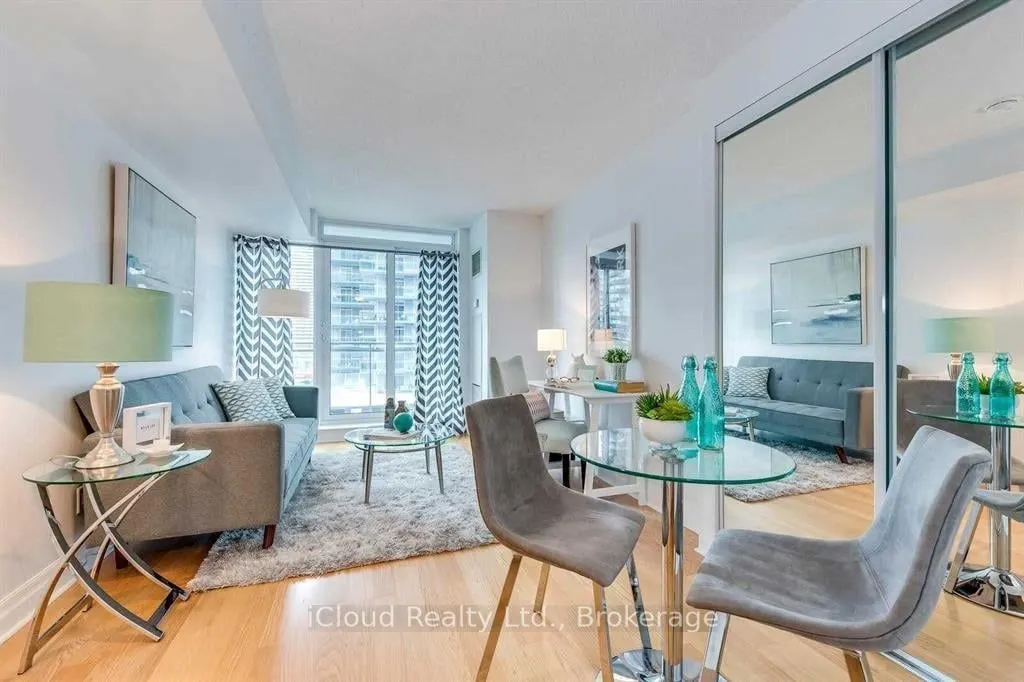 2121 Lake Shore Boulevard W, #813