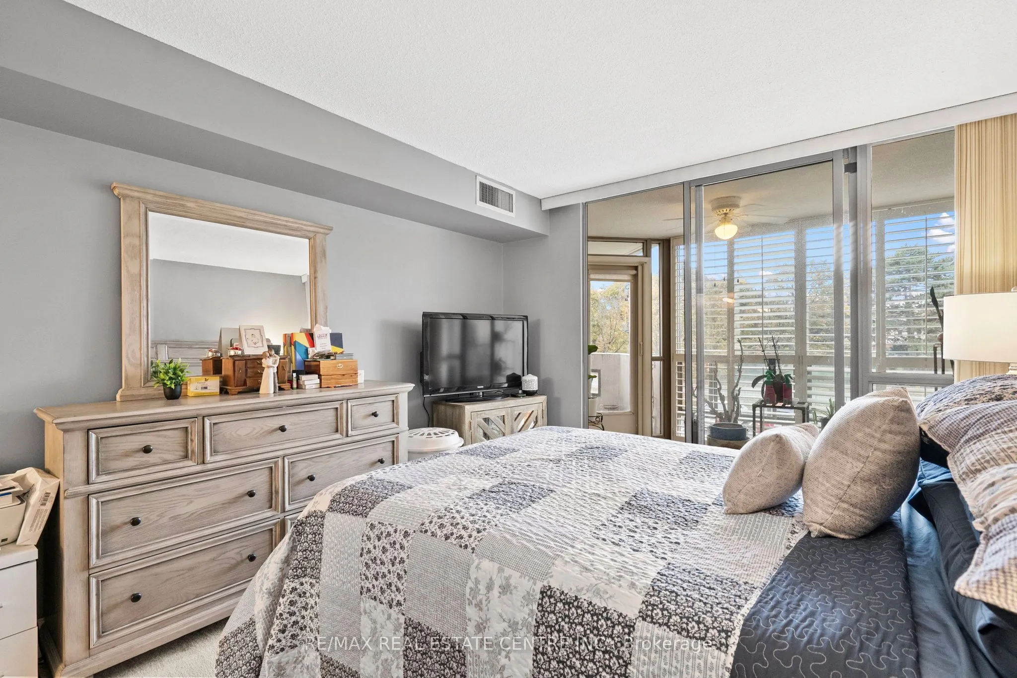 5090 Pinedale Ave Avenue, #209