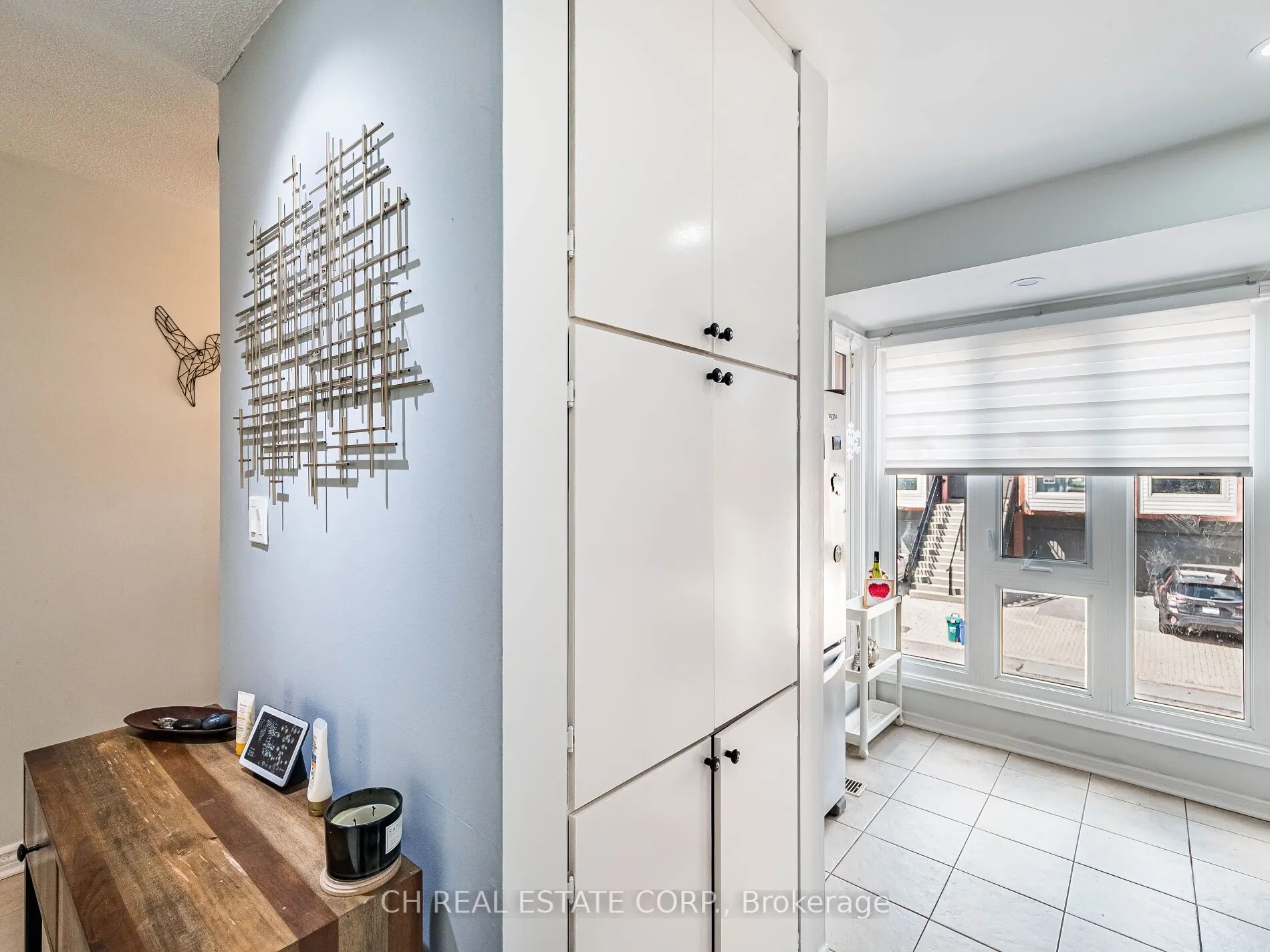 895 Maple Avenue, #215