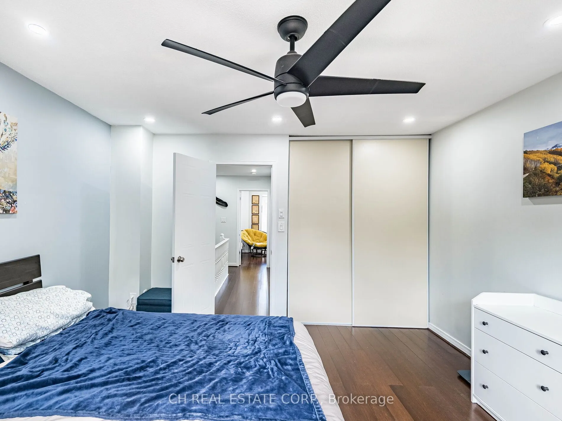 895 Maple Avenue, #215