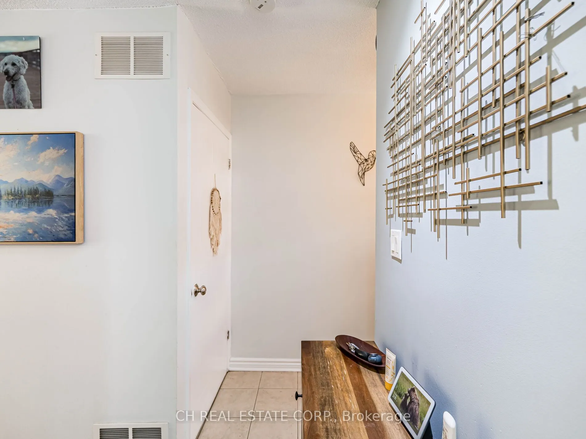 895 Maple Avenue, #215