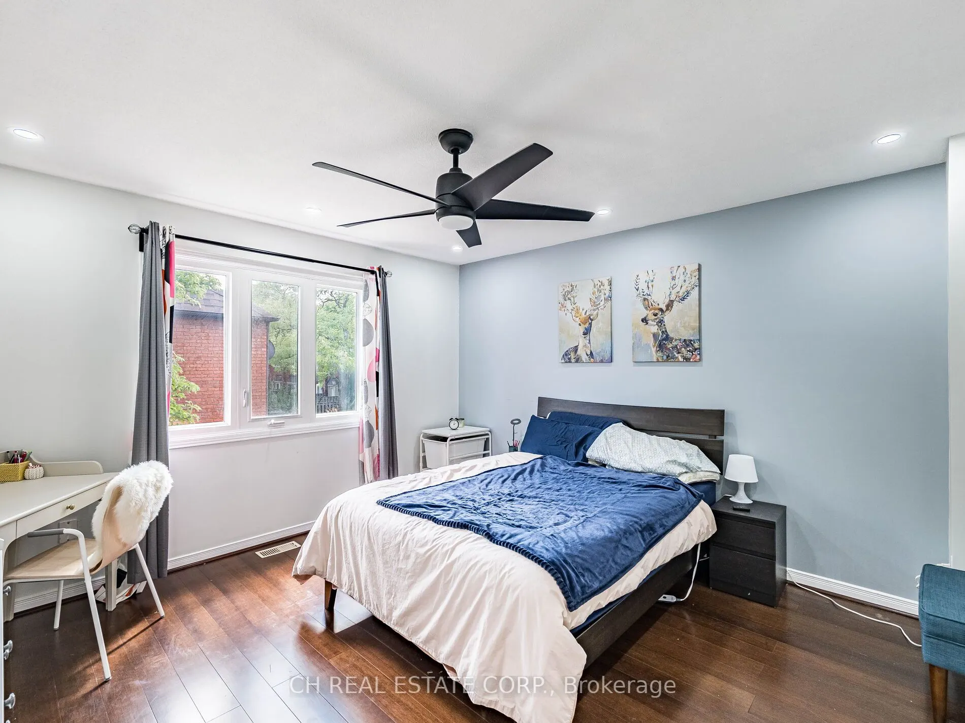 895 Maple Avenue, #215