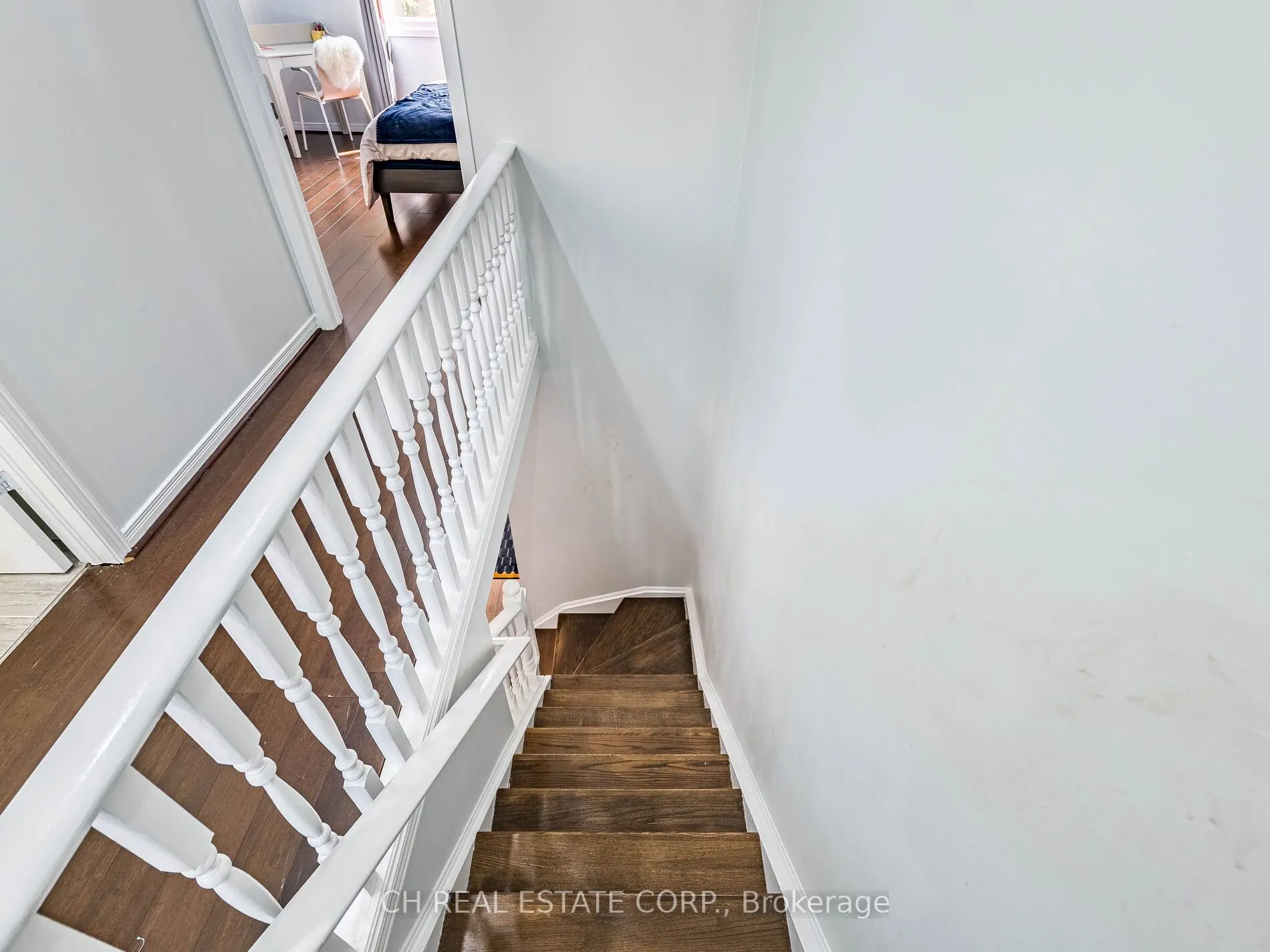 895 Maple Avenue, #215