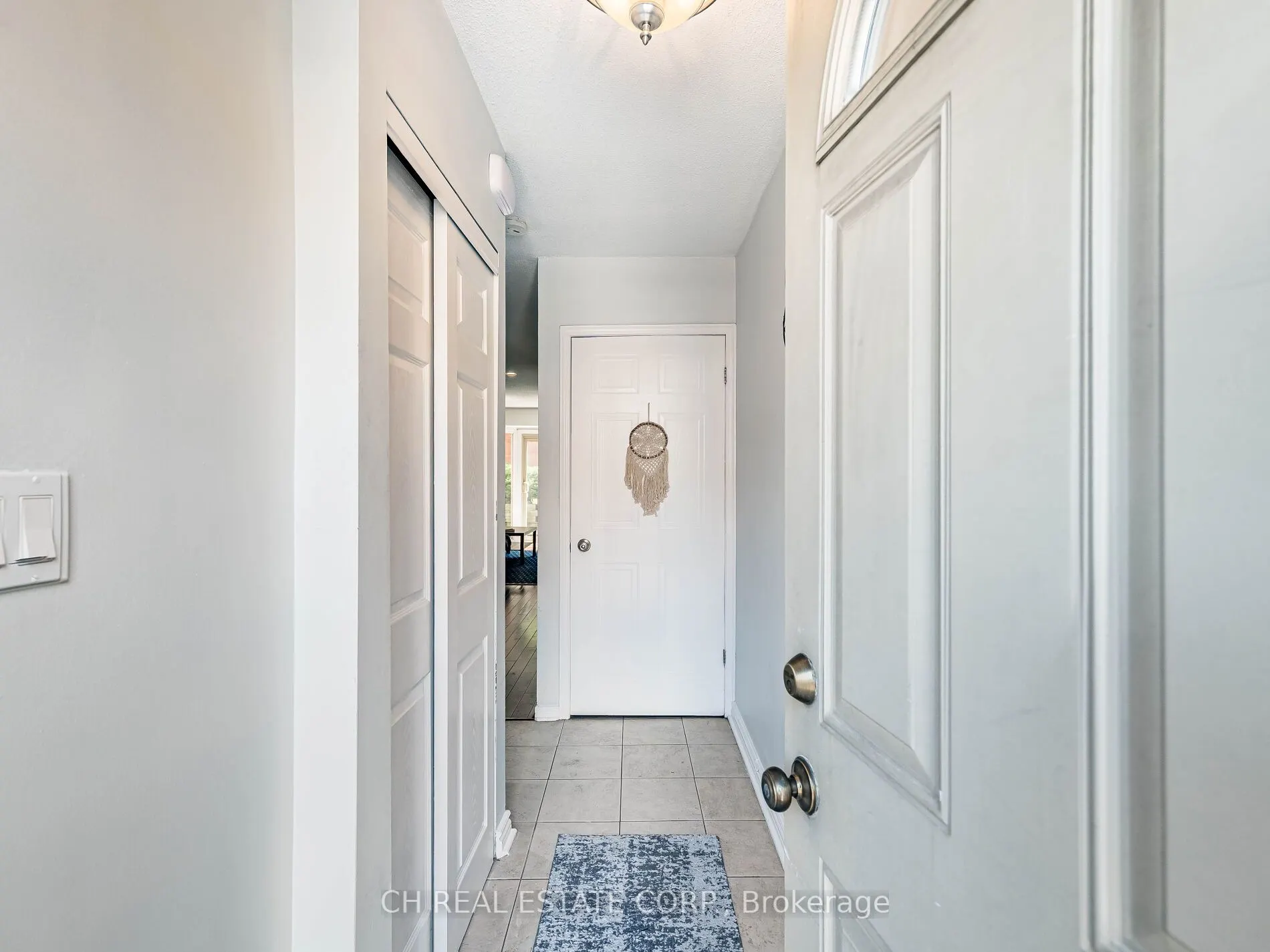 895 Maple Avenue, #215