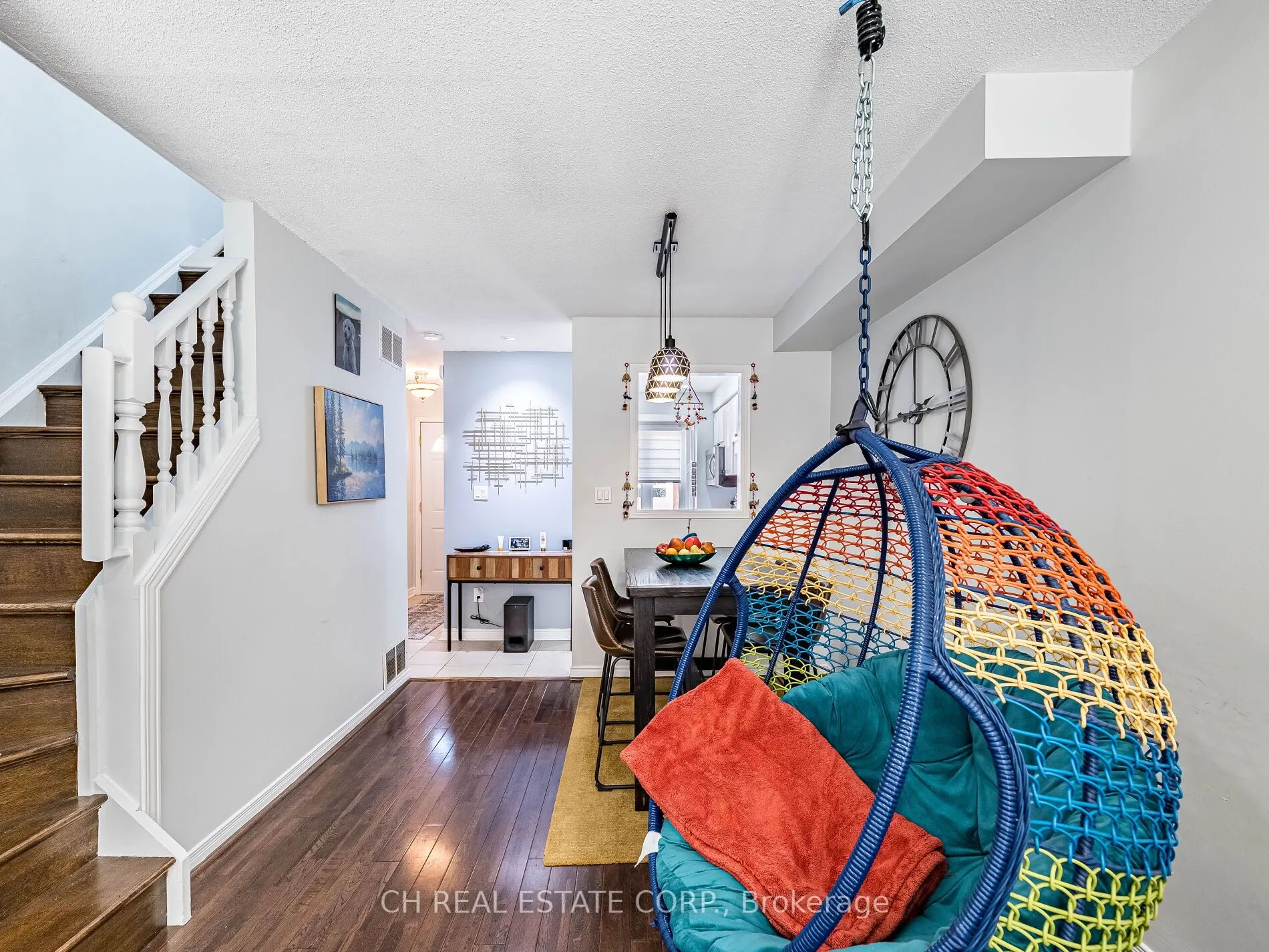 895 Maple Avenue, #215