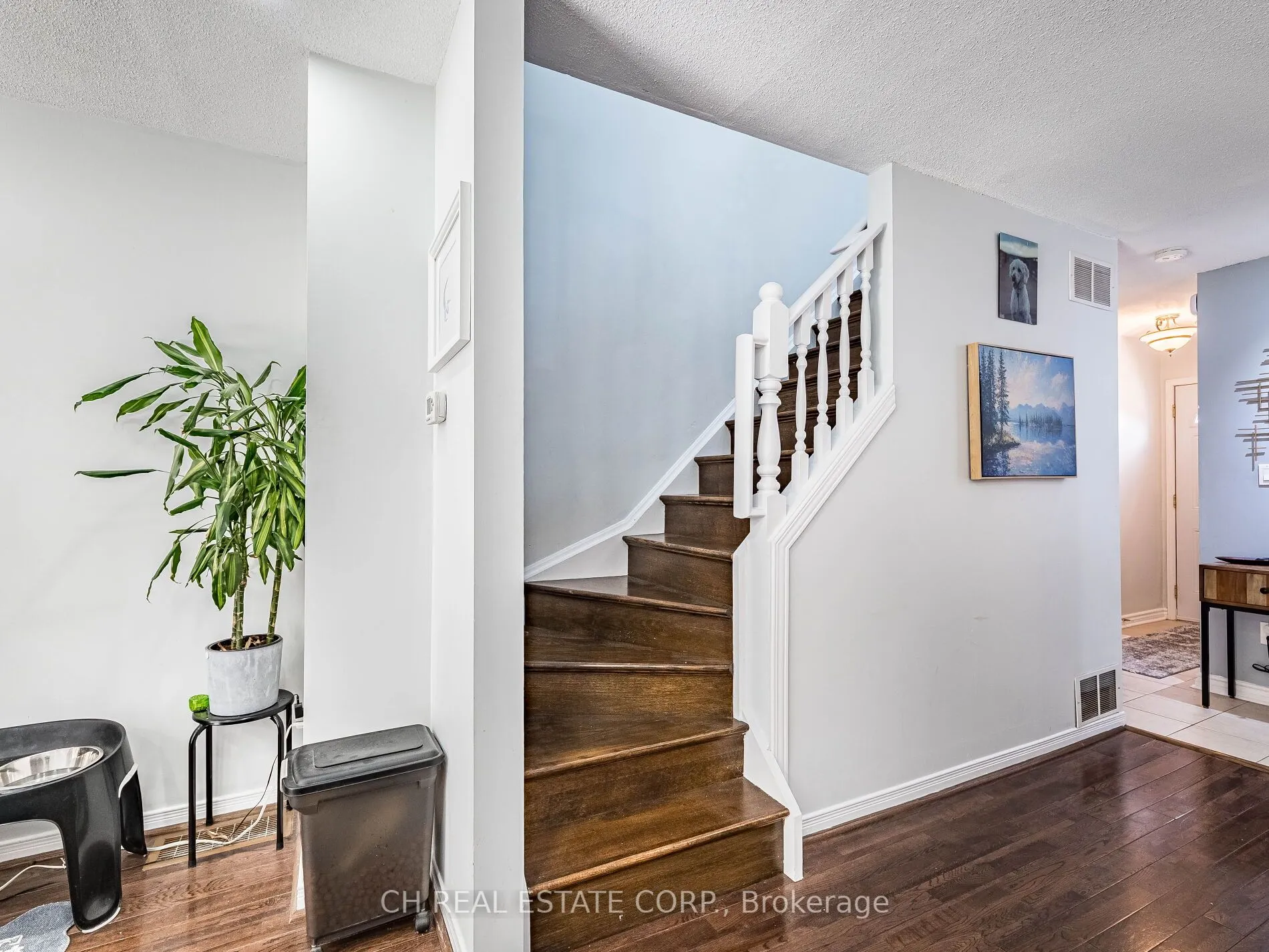 895 Maple Avenue, #215