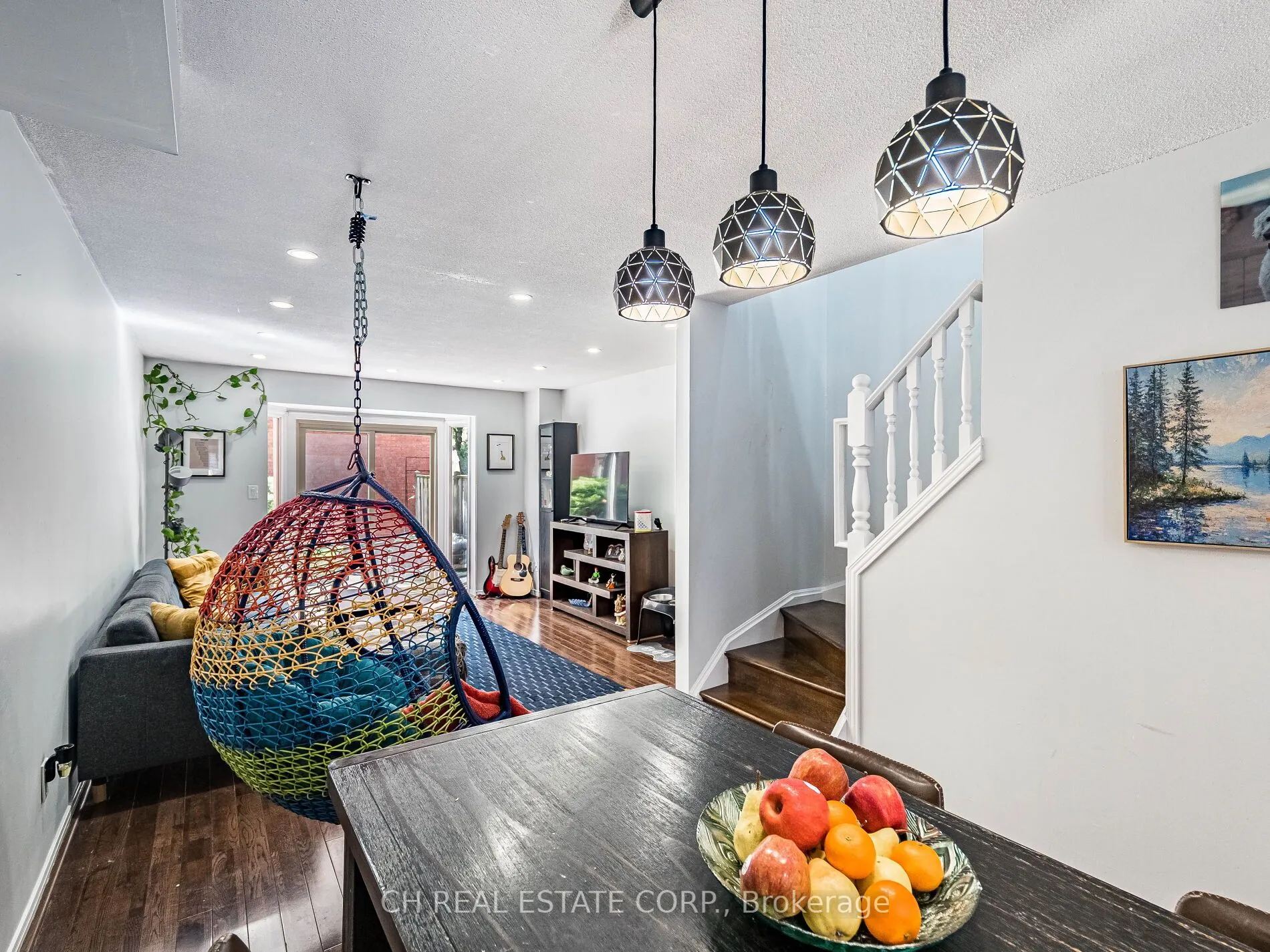 895 Maple Avenue, #215