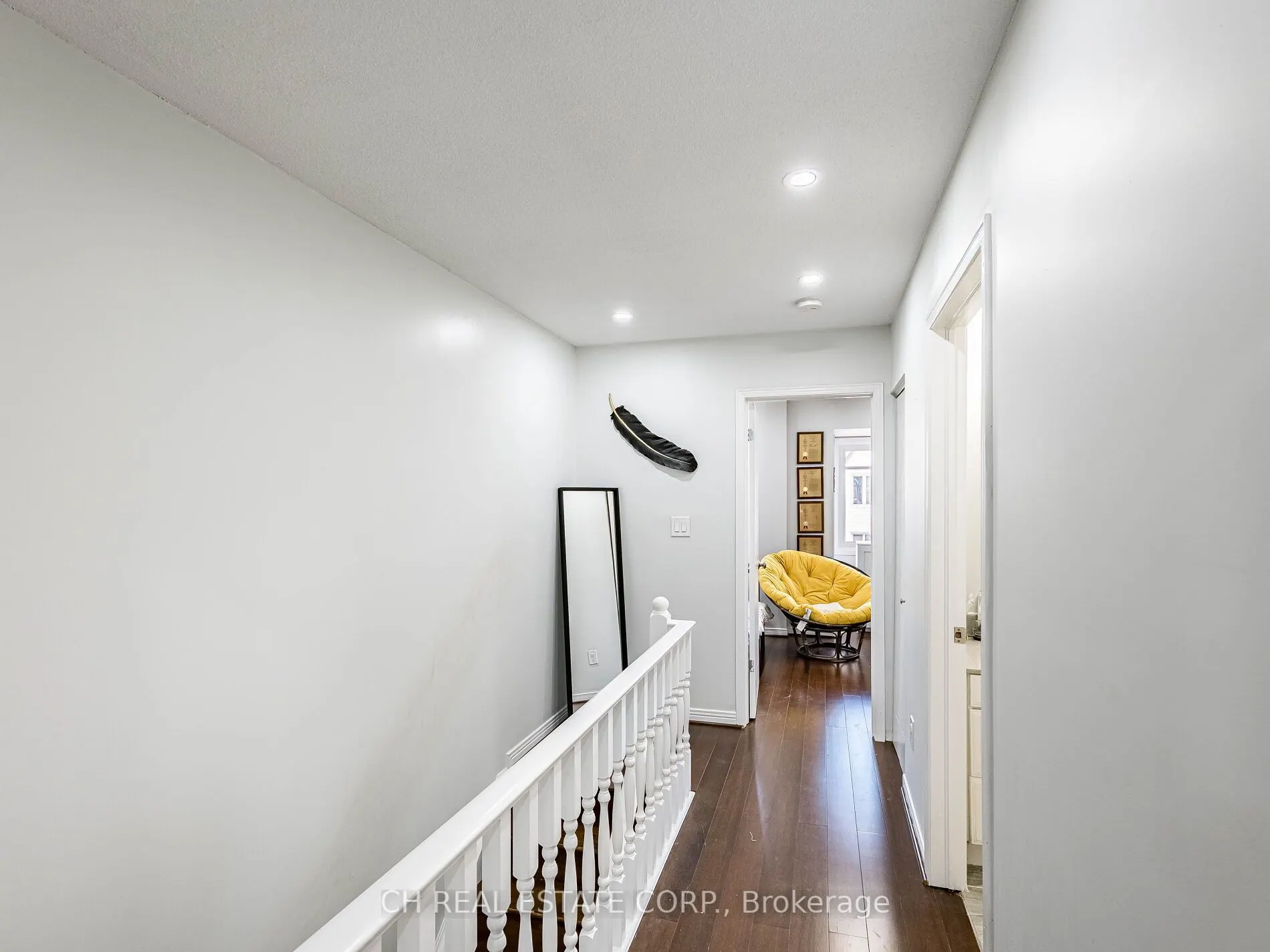 895 Maple Avenue, #215