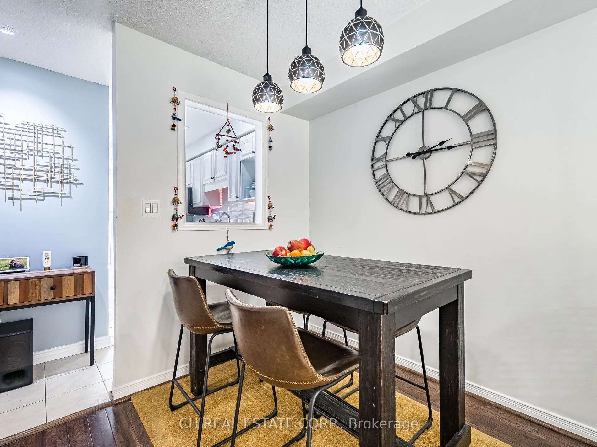 895 Maple Avenue, #215