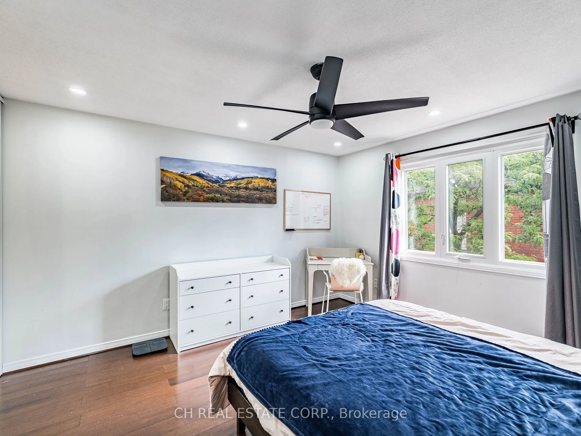 895 Maple Avenue, #215