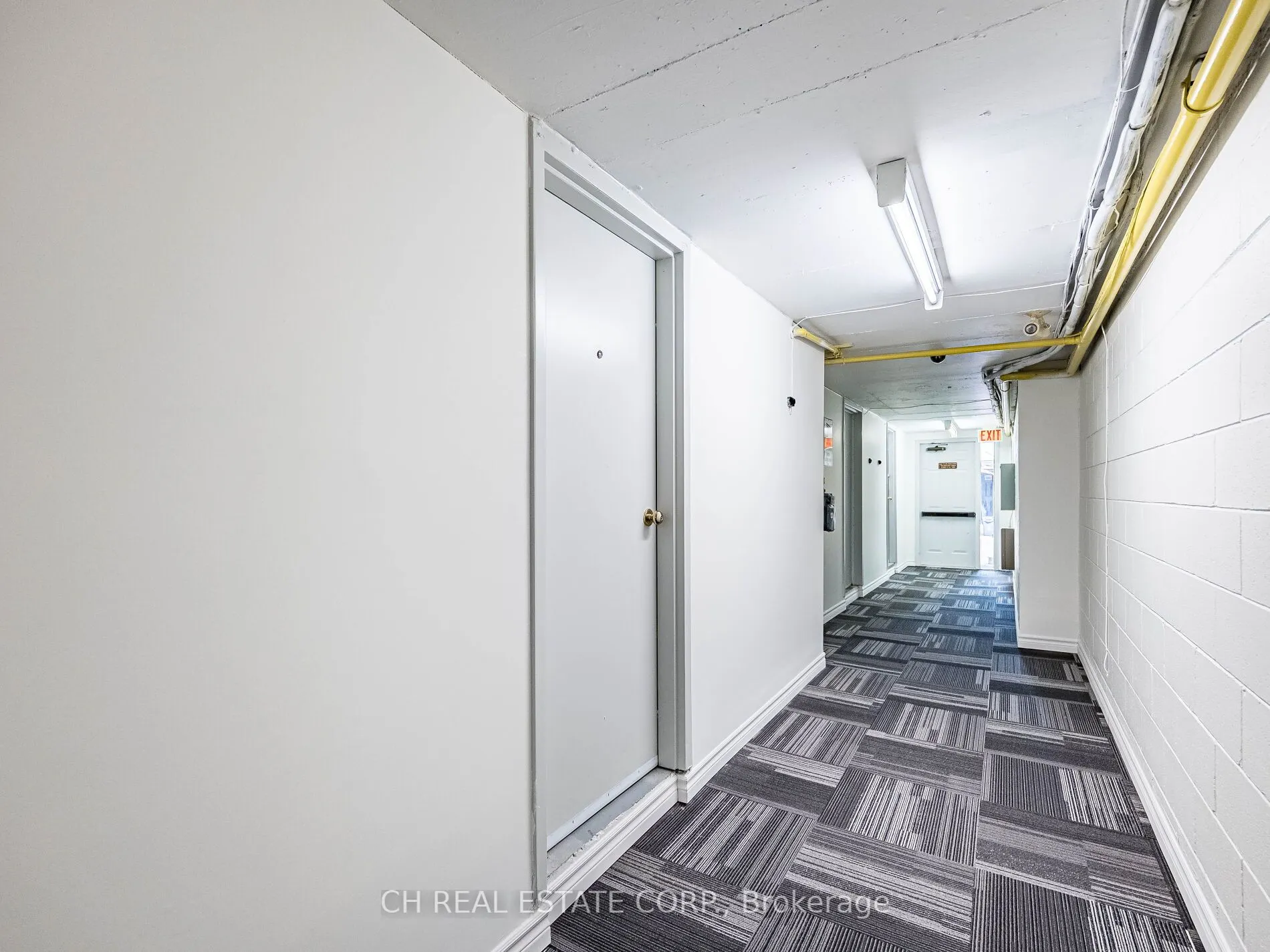 895 Maple Avenue, #215