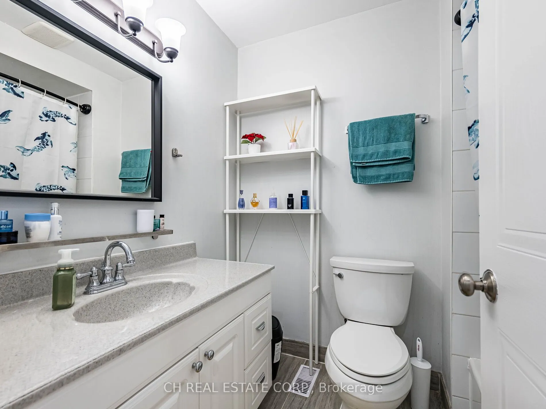 895 Maple Avenue, #215