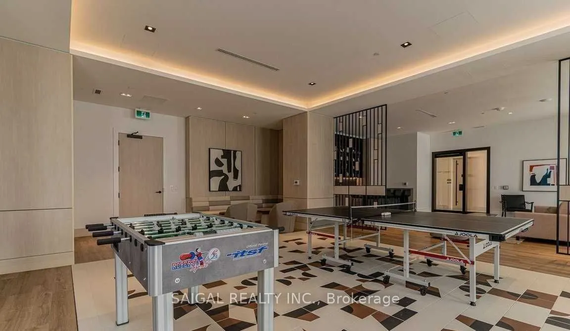 5249 Dundas Street W, #4009