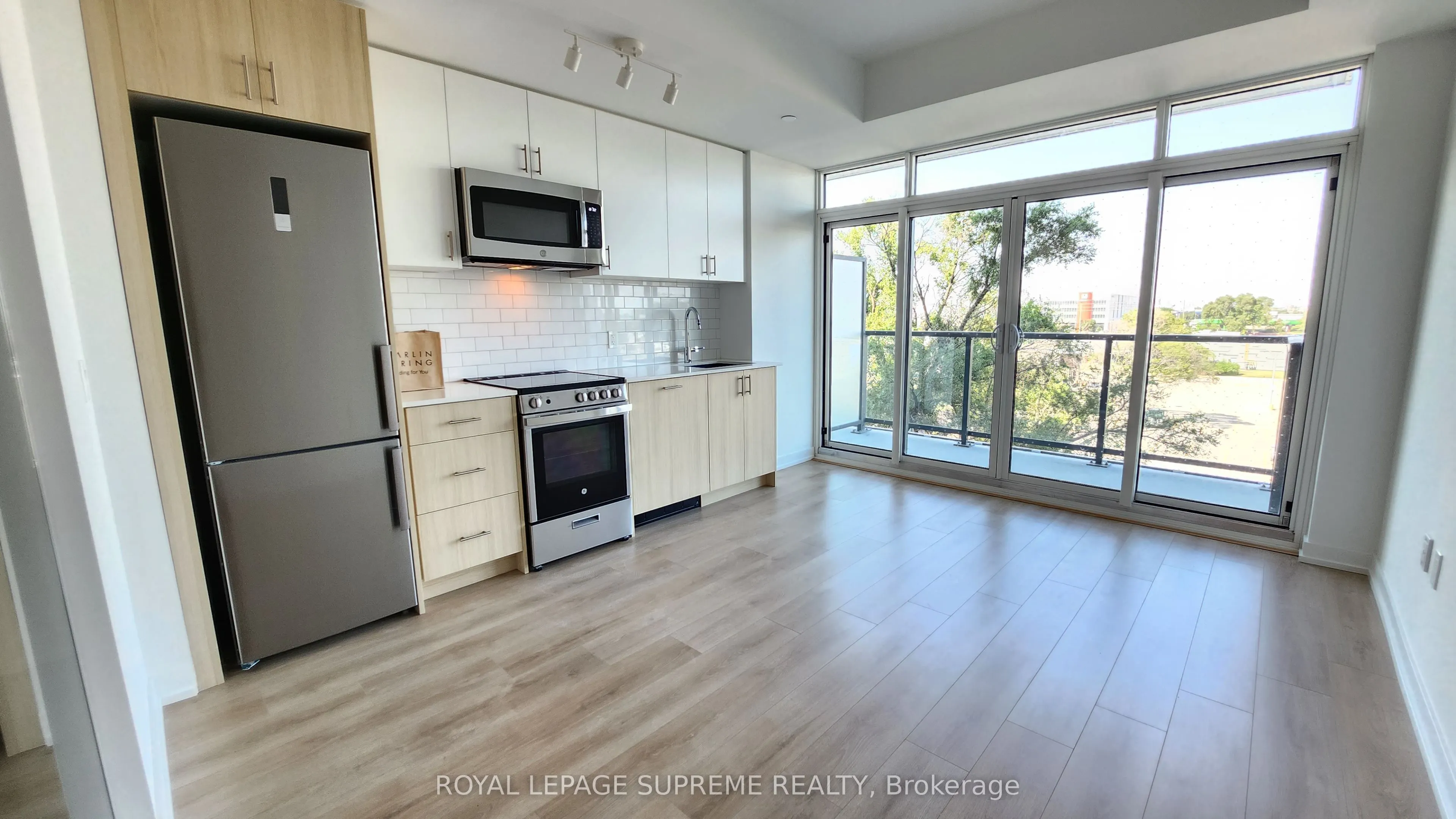 1195 The Queensway Avenue, #419