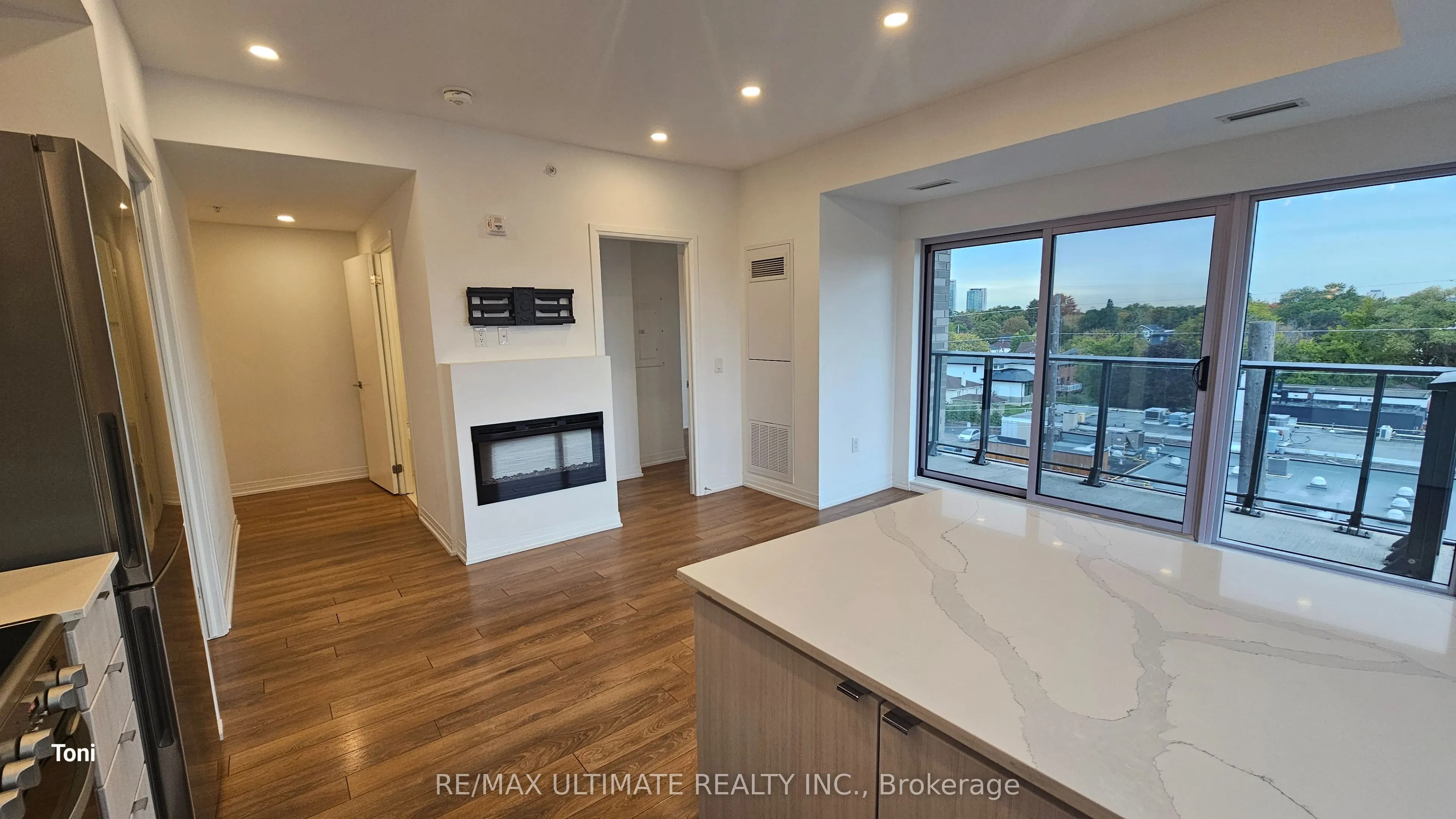 408 Browns Line, #505