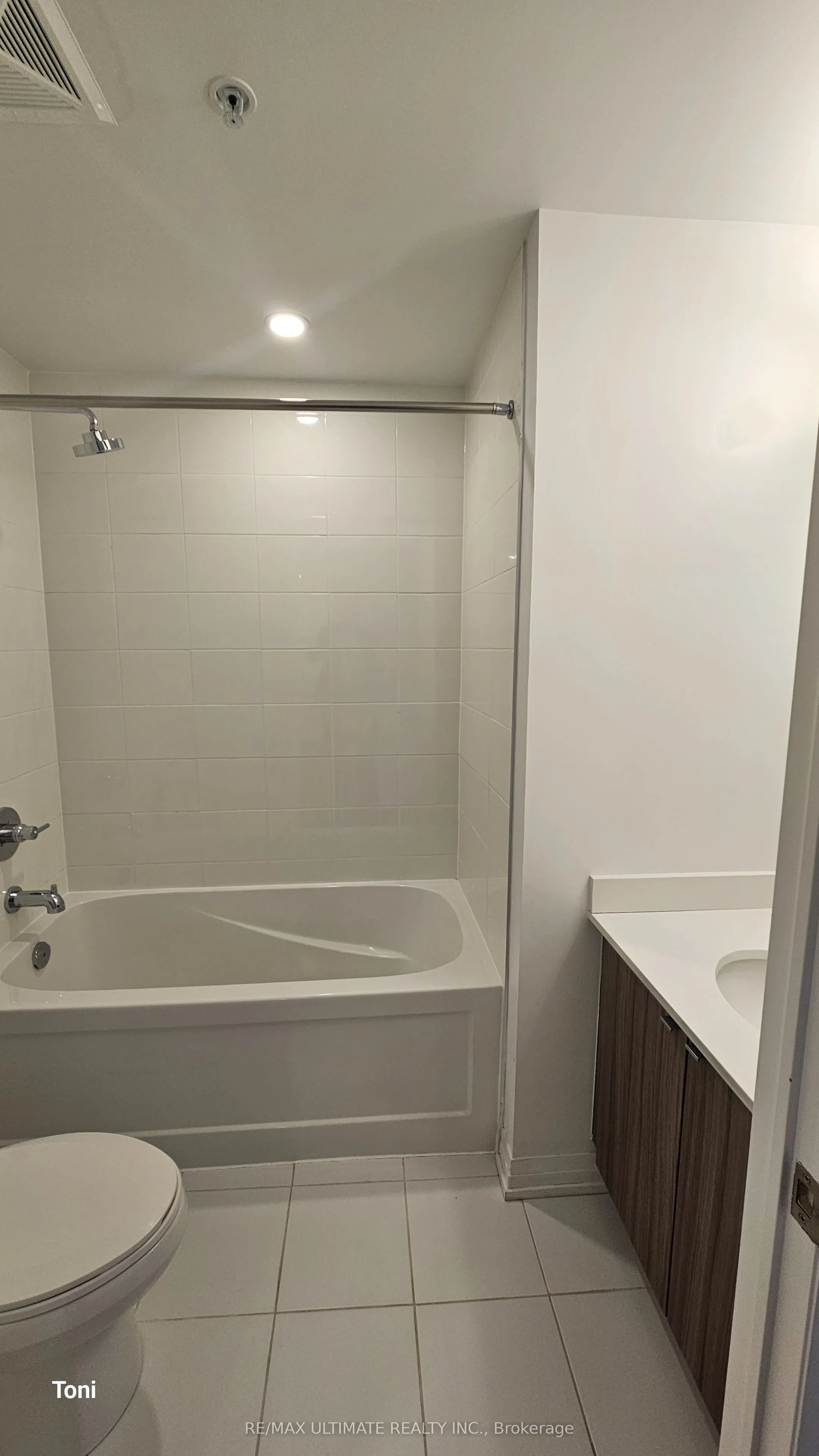 408 Browns Line, #505